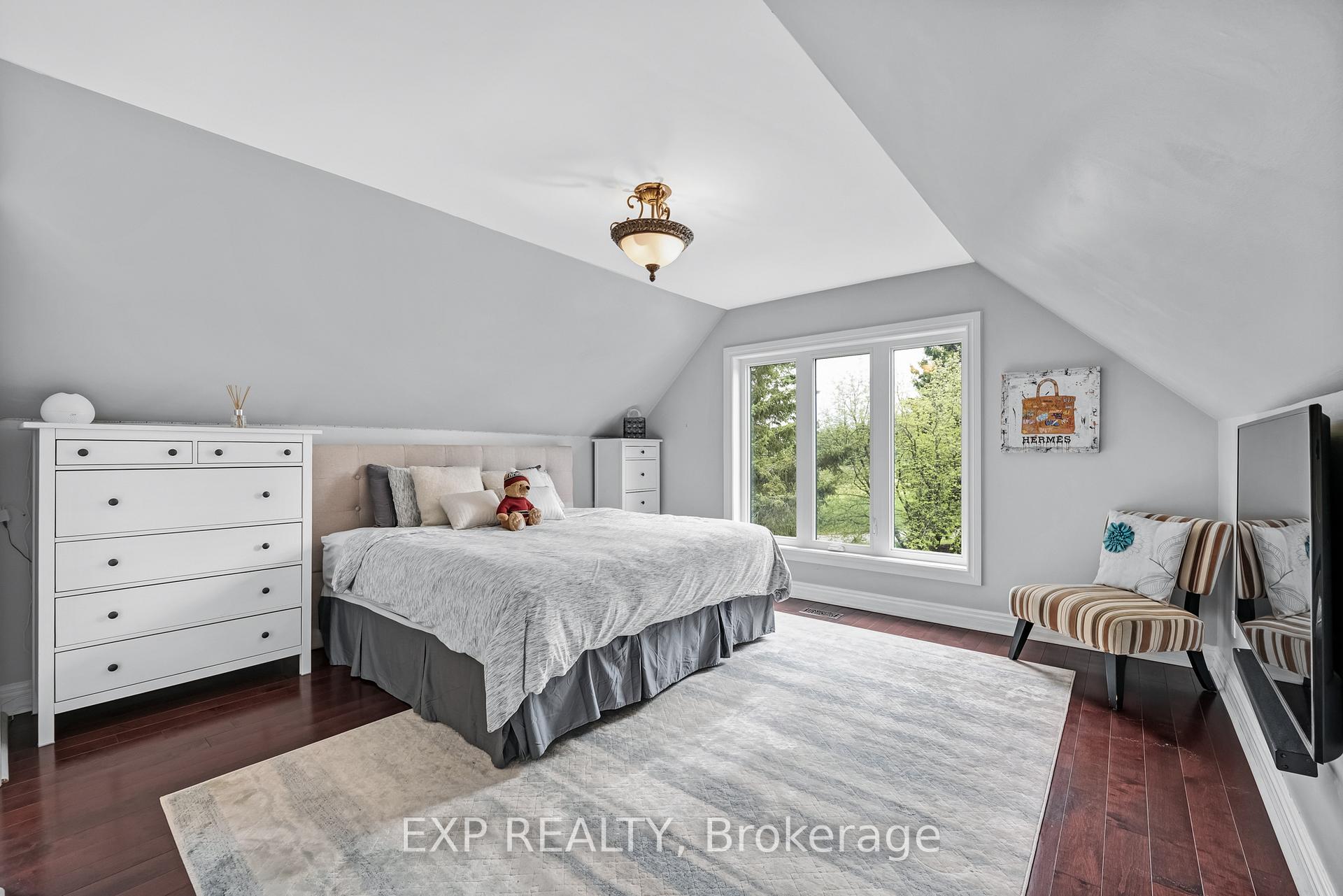 Photo 18 of 15 Jarvis Avenue, Aurora, Aurora Estates — HOMEH