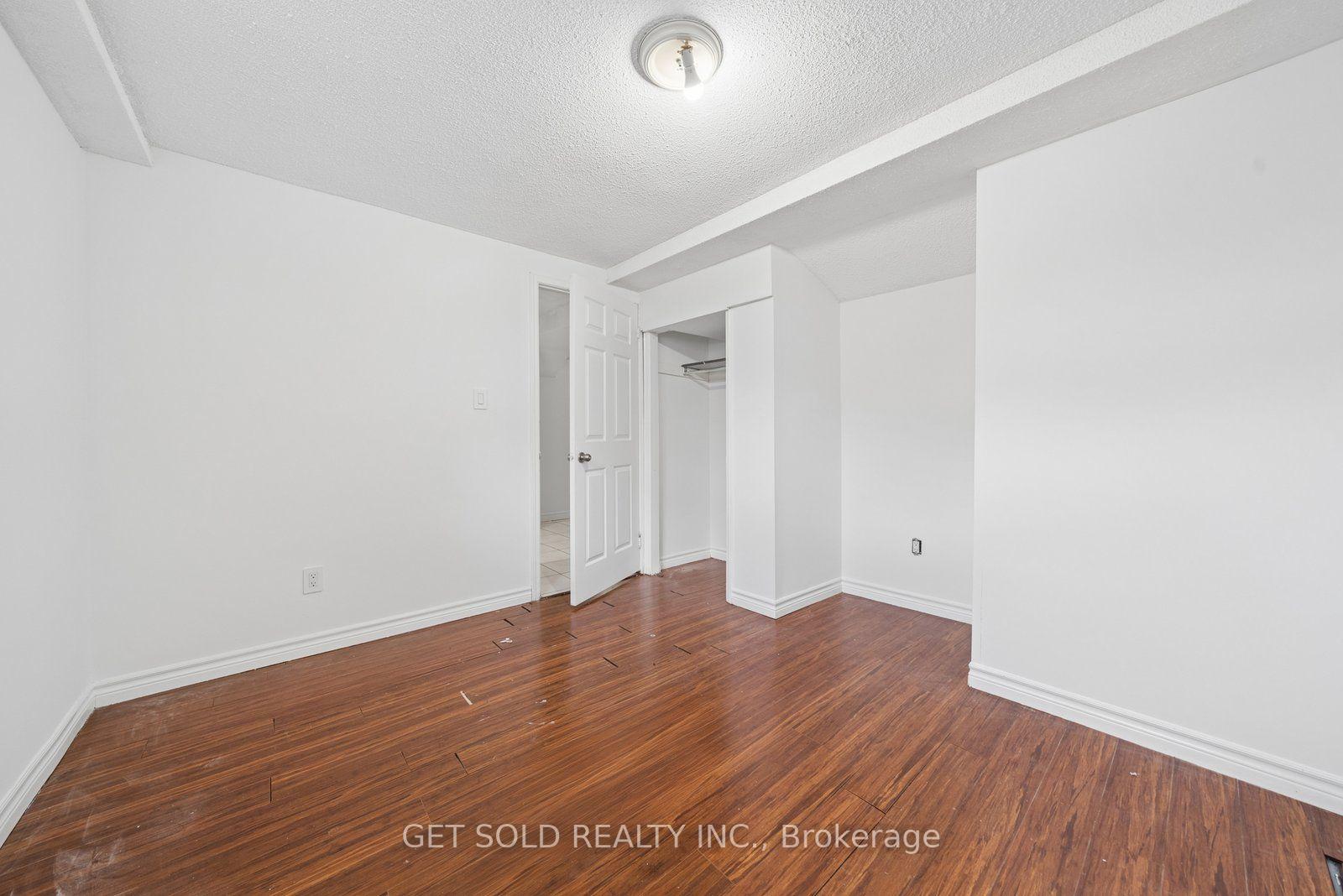 Photo 19 of 57 Oaklea Boulevard, Brampton, Fletcher's Creek South — HOMEH