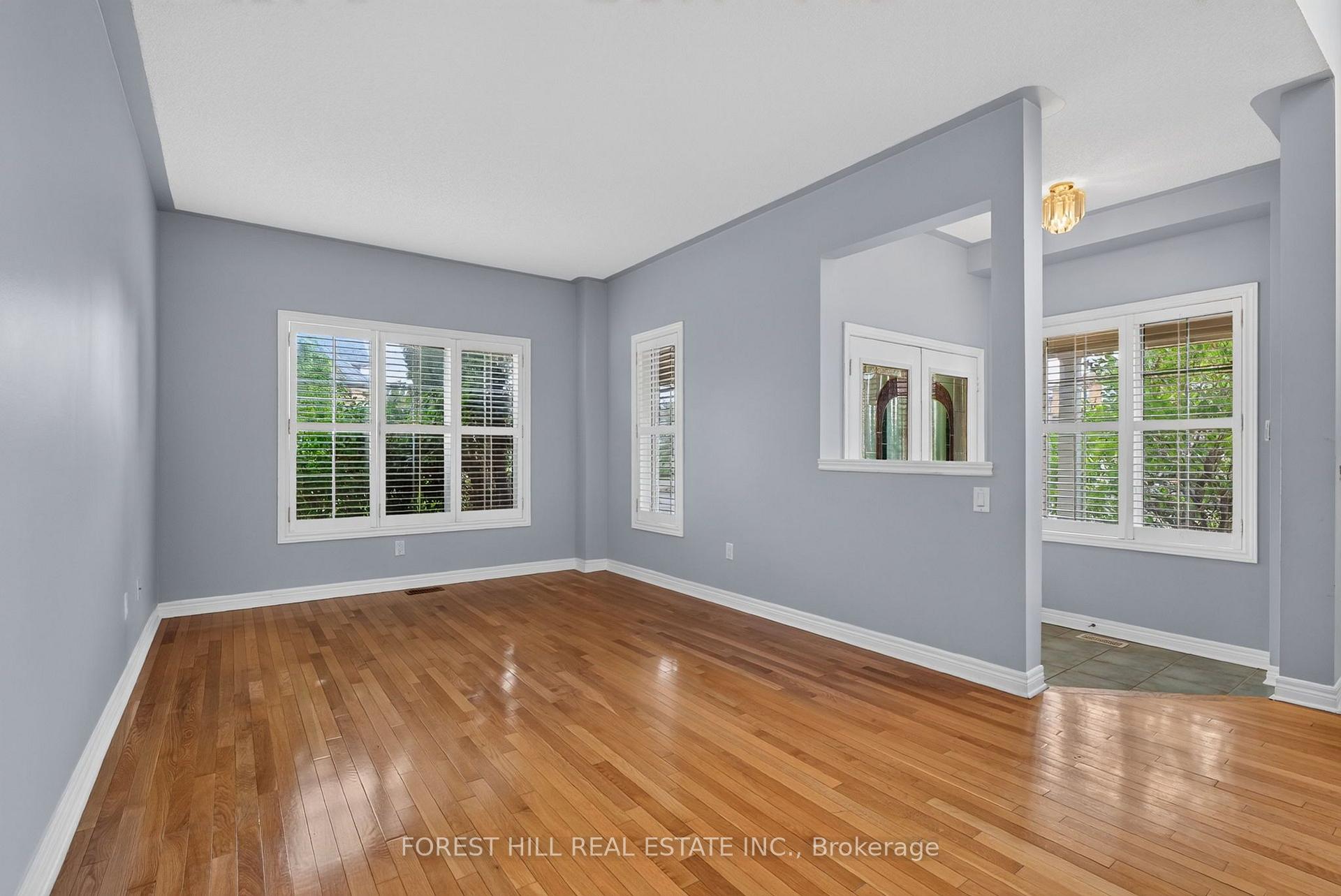 Photo 5 of 2 Foxfield Crescent, Vaughan, Patterson — HOMEH