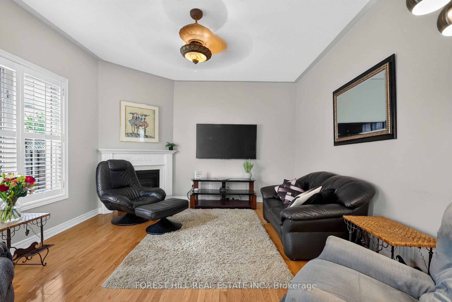 Photo 12 of 2 Foxfield Crescent, Vaughan, Patterson — HOMEH