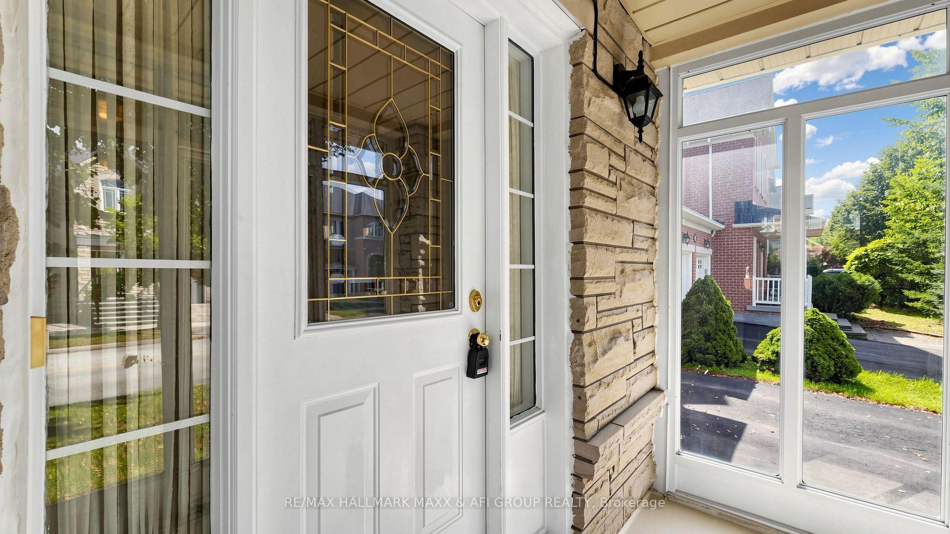 Photo 3 of 33 Amethyst Drive, Richmond Hill, Rouge Woods — HOMEH