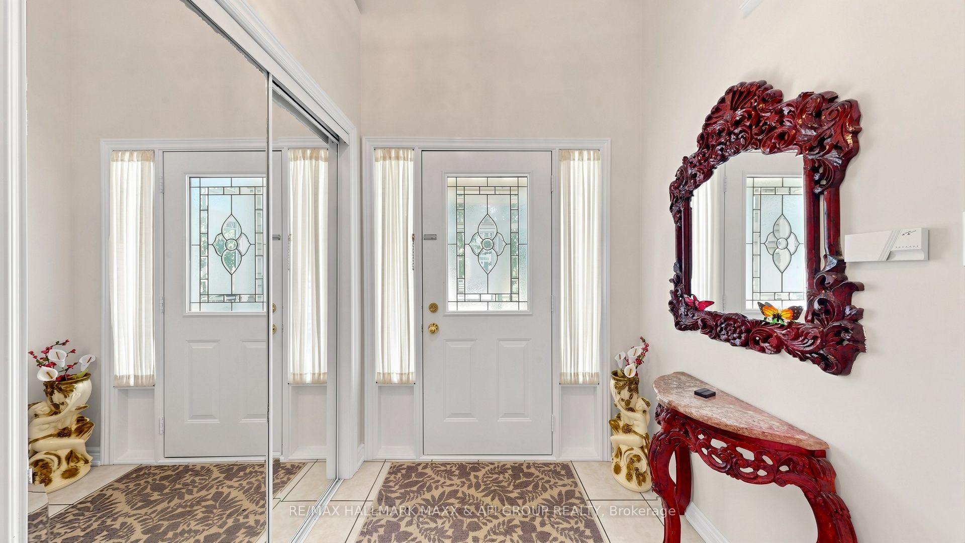 Photo 4 of 33 Amethyst Drive, Richmond Hill, Rouge Woods — HOMEH