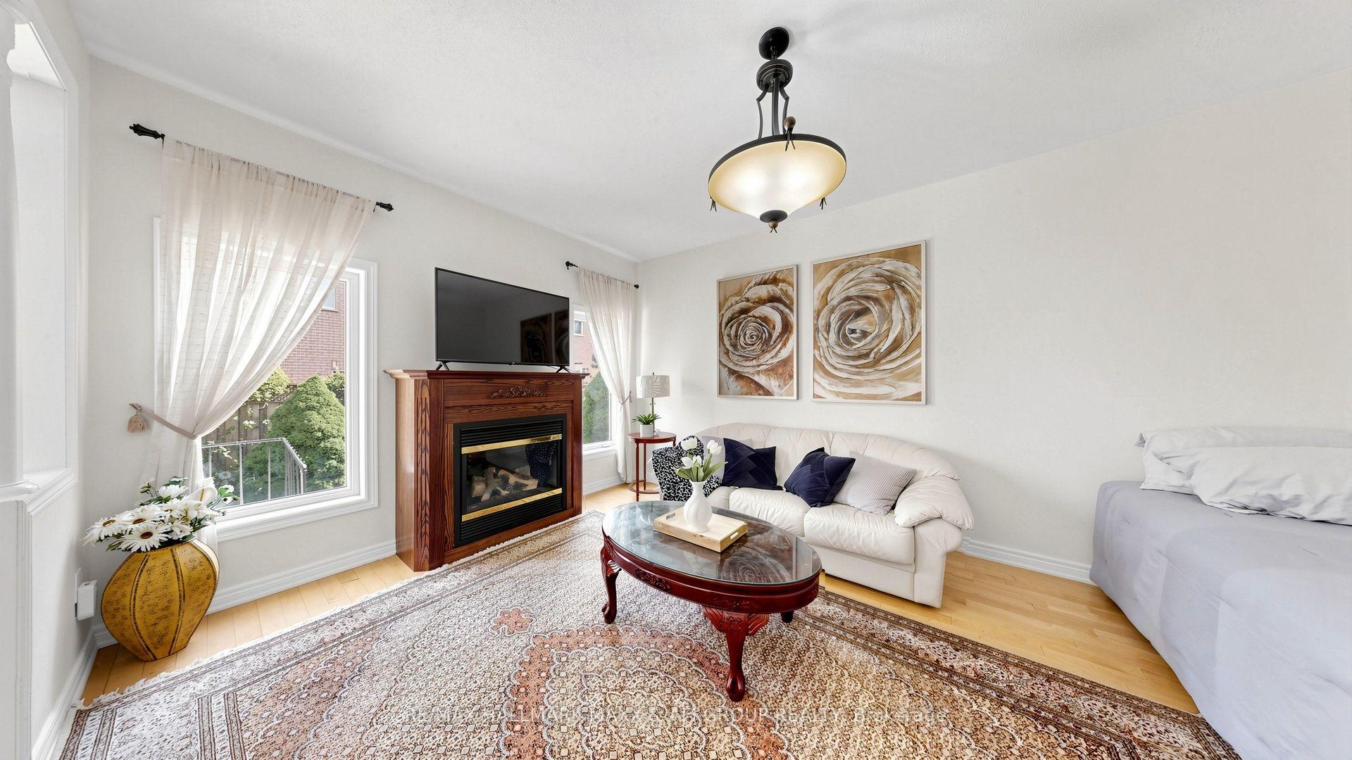 Photo 8 of 33 Amethyst Drive, Richmond Hill, Rouge Woods — HOMEH