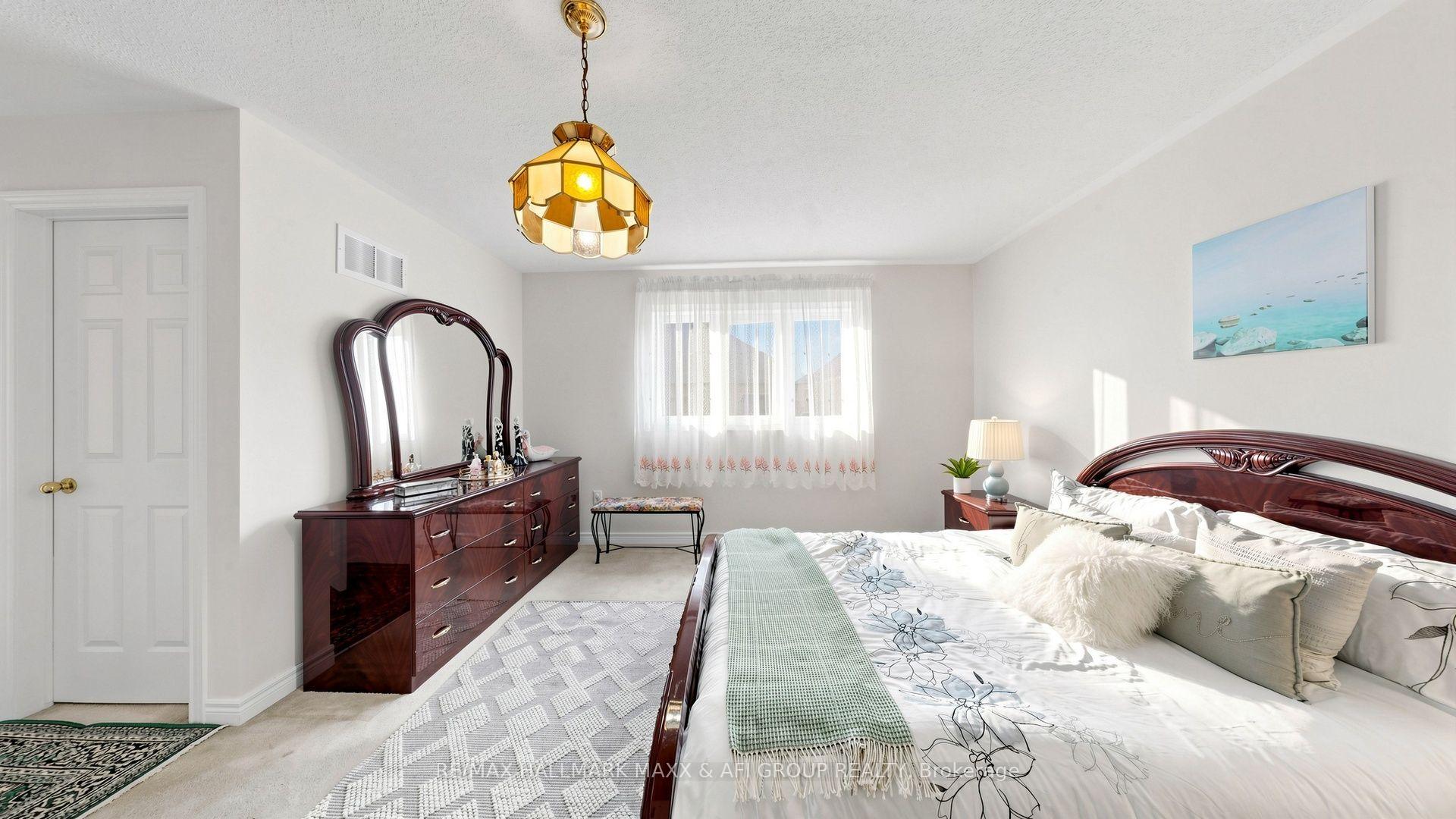 Photo 23 of 33 Amethyst Drive, Richmond Hill, Rouge Woods — HOMEH