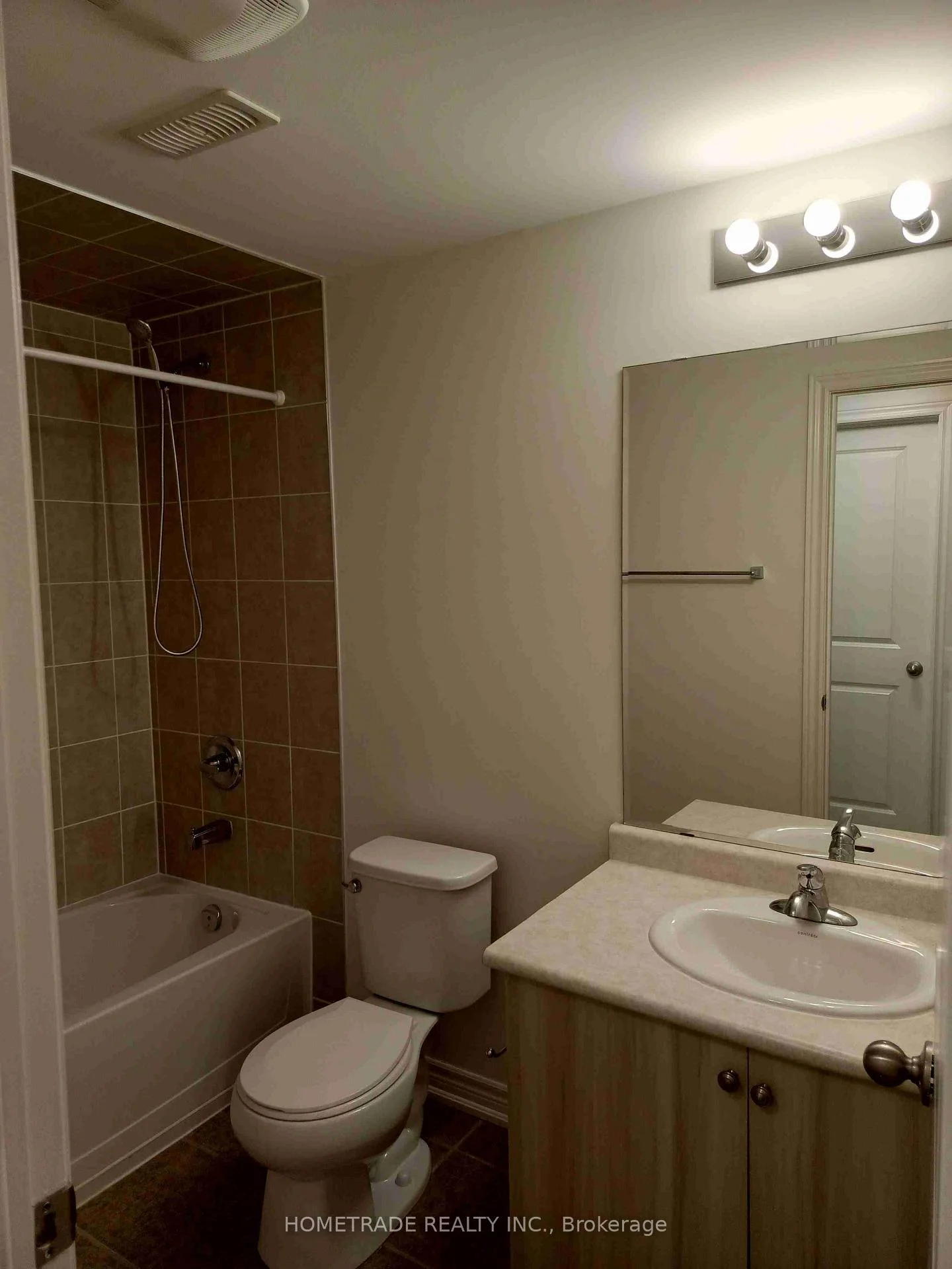 Photo 25 of 55 Ivor Crescent, Brampton, Northwest Brampton — HOMEH