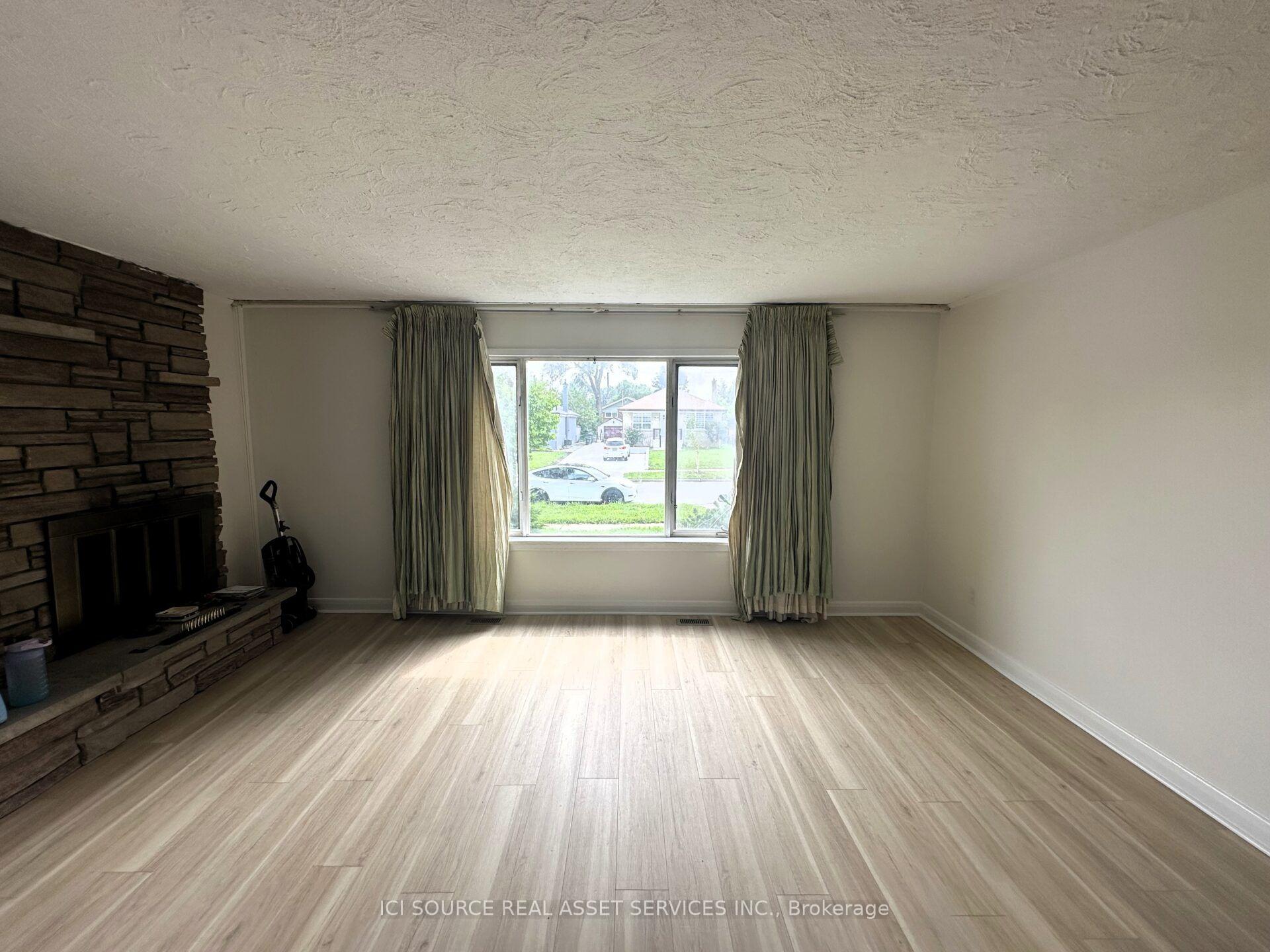 Photo 4 of Unit Main Fl, 36 Hinton Road, Etobicoke, Rexdale-Kipling — HOMEH