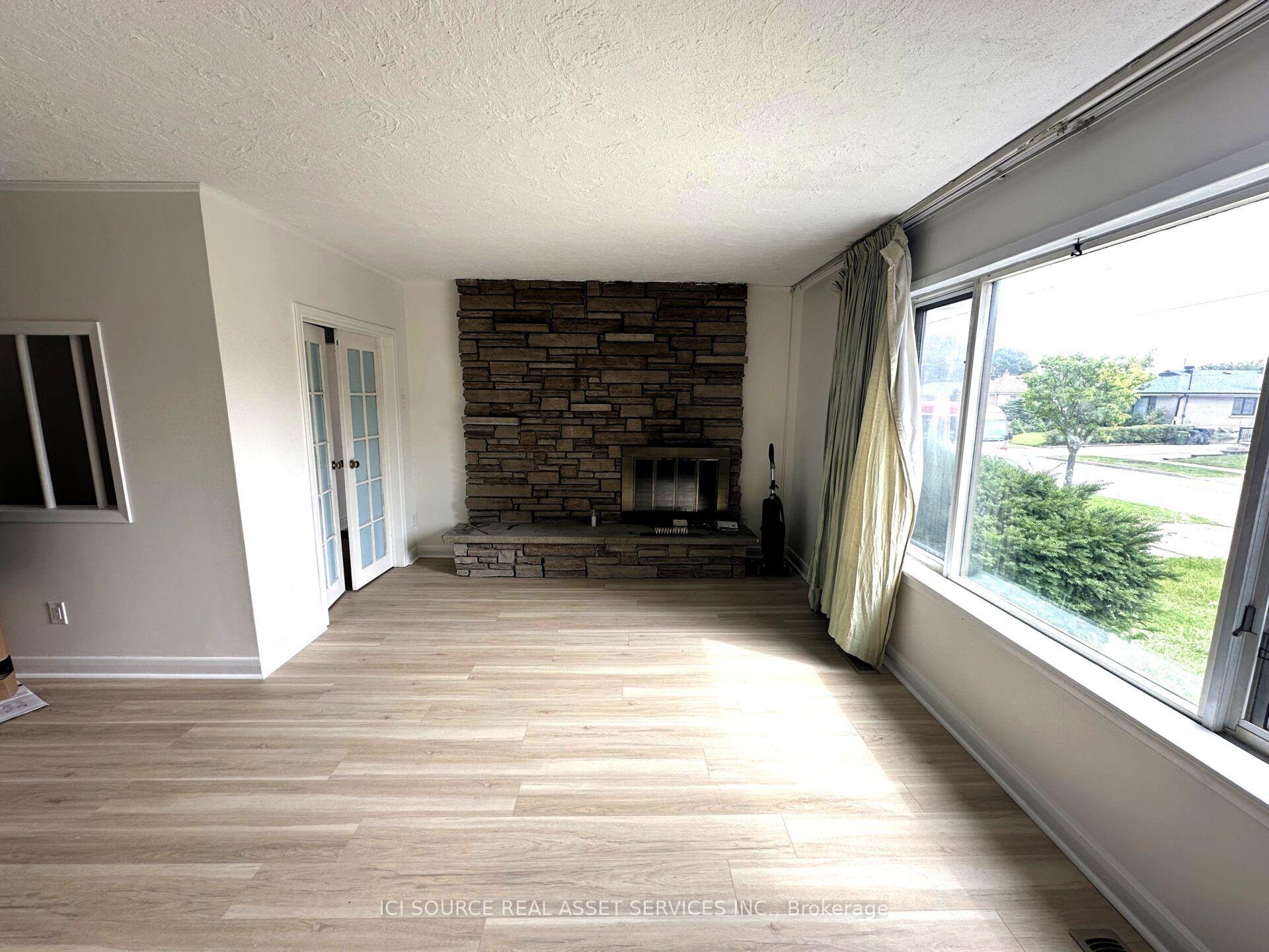 Photo 6 of Unit Main Fl, 36 Hinton Road, Etobicoke, Rexdale-Kipling — HOMEH