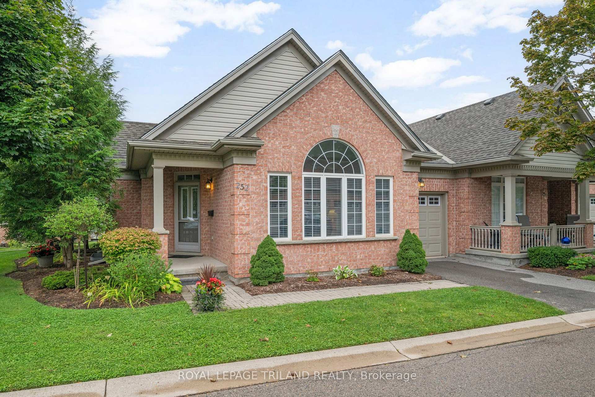 Photo 1 of Unit 252, 2025 Meadowgate Boulevard, London, South U — HOMEH