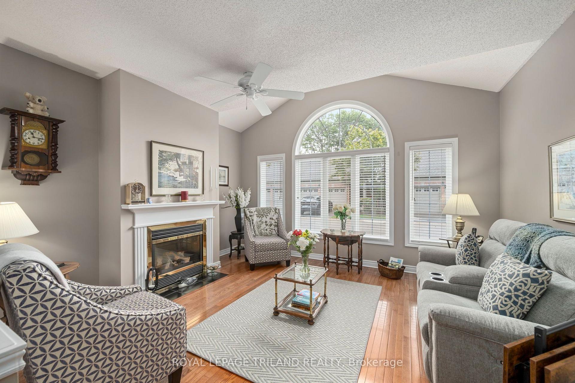 Photo 6 of Unit 252, 2025 Meadowgate Boulevard, London, South U — HOMEH