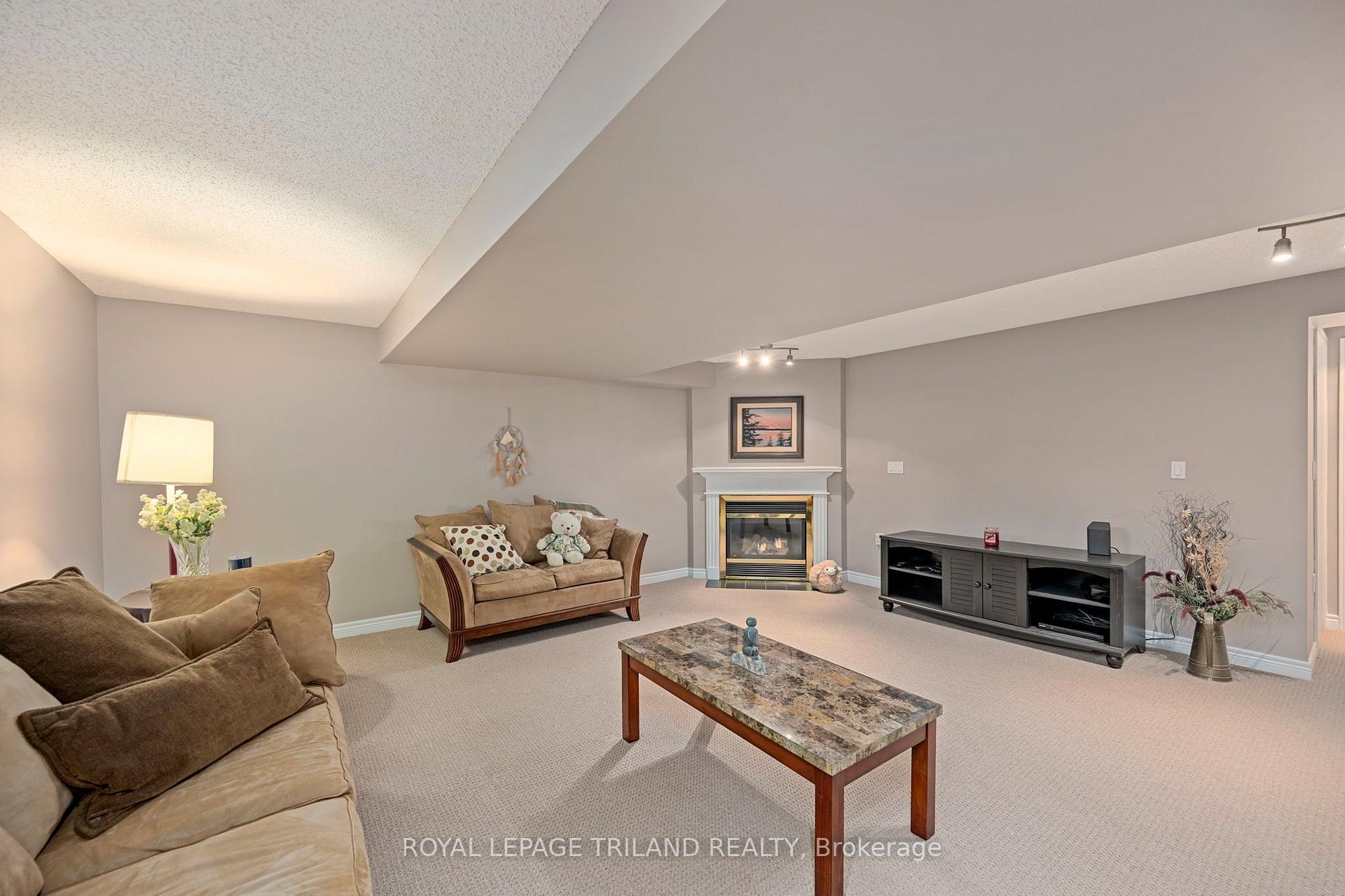 Photo 25 of Unit 252, 2025 Meadowgate Boulevard, London, South U — HOMEH