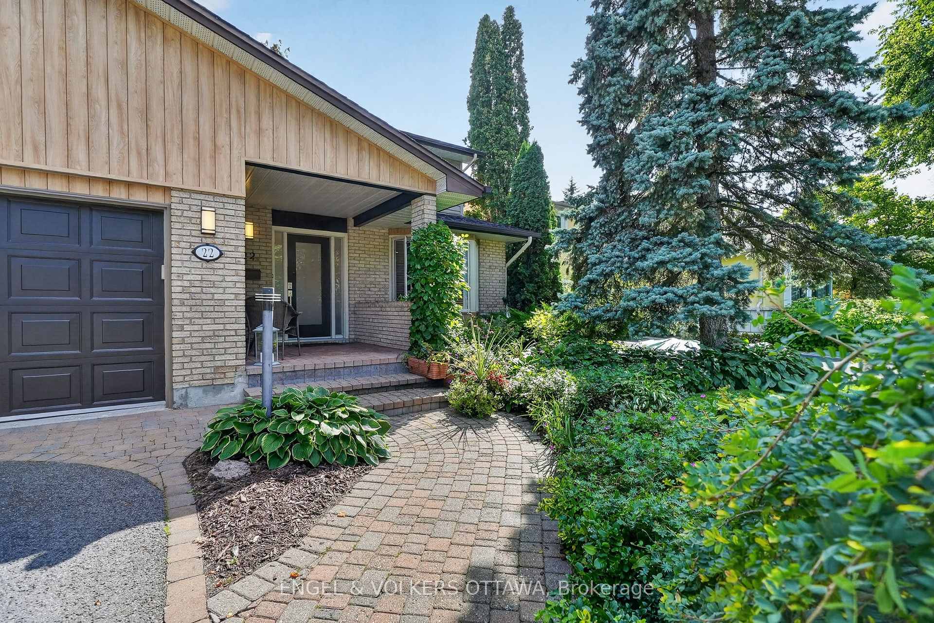 Photo 2 of 22 Lynhurst Avenue, Ottawa, Mooneys Bay/Riverside Park — HOMEH