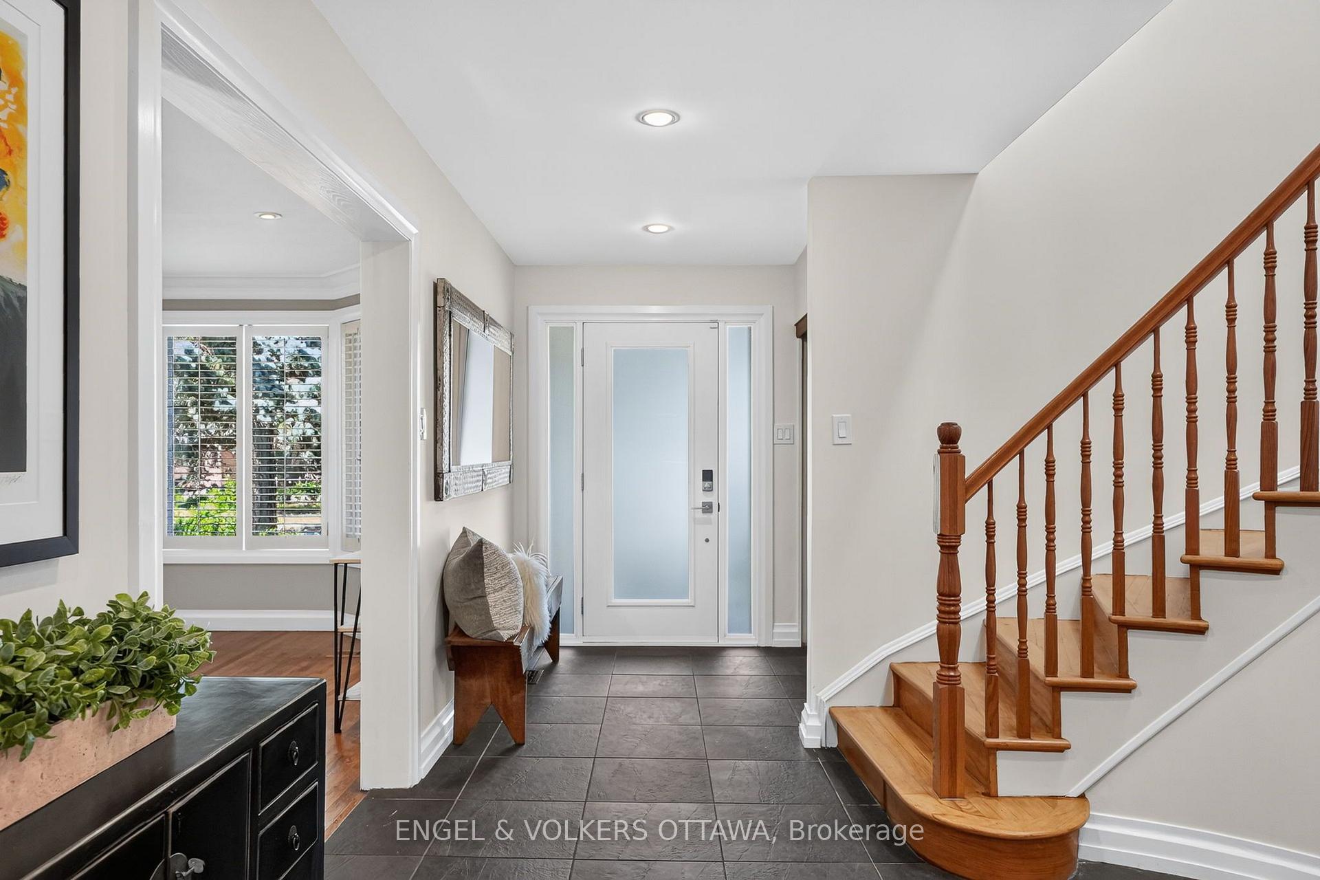 Photo 3 of 22 Lynhurst Avenue, Ottawa, Mooneys Bay/Riverside Park — HOMEH
