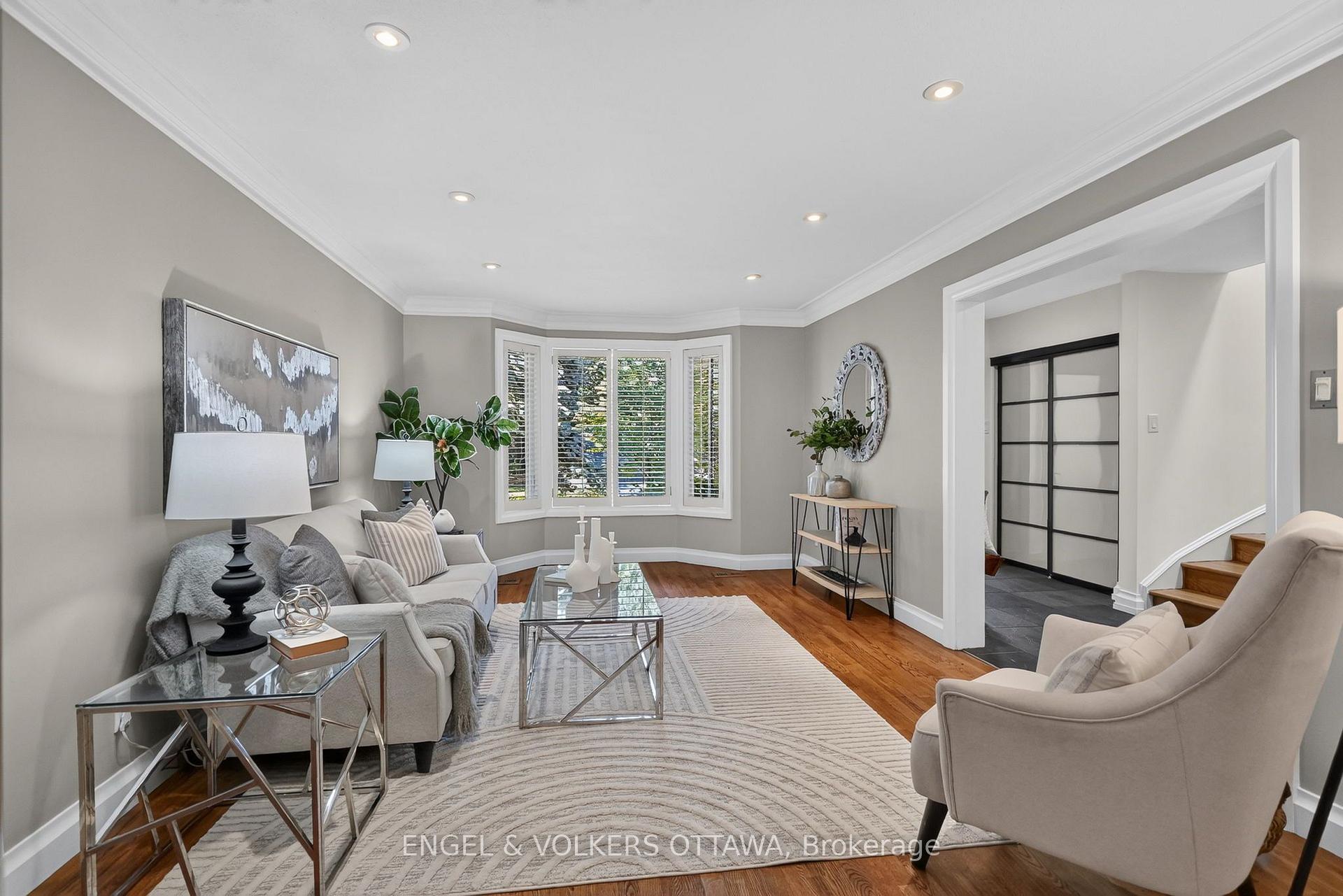 Photo 5 of 22 Lynhurst Avenue, Ottawa, Mooneys Bay/Riverside Park — HOMEH