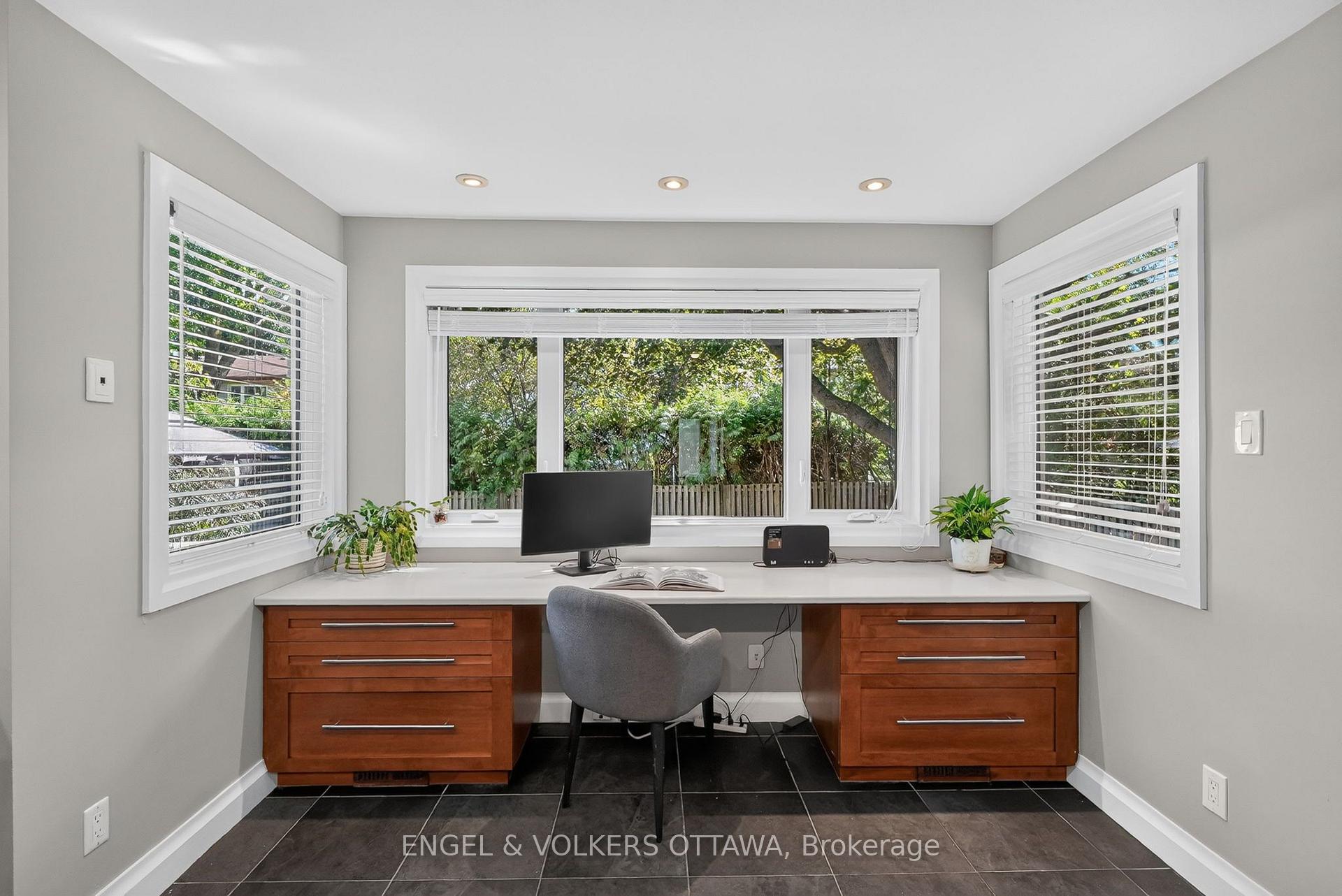 Photo 13 of 22 Lynhurst Avenue, Ottawa, Mooneys Bay/Riverside Park — HOMEH