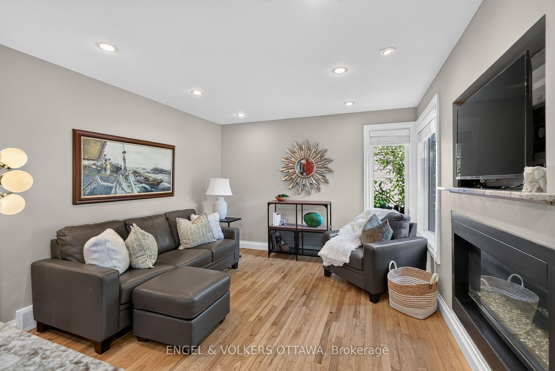 Photo 14 of 22 Lynhurst Avenue, Ottawa, Mooneys Bay/Riverside Park — HOMEH