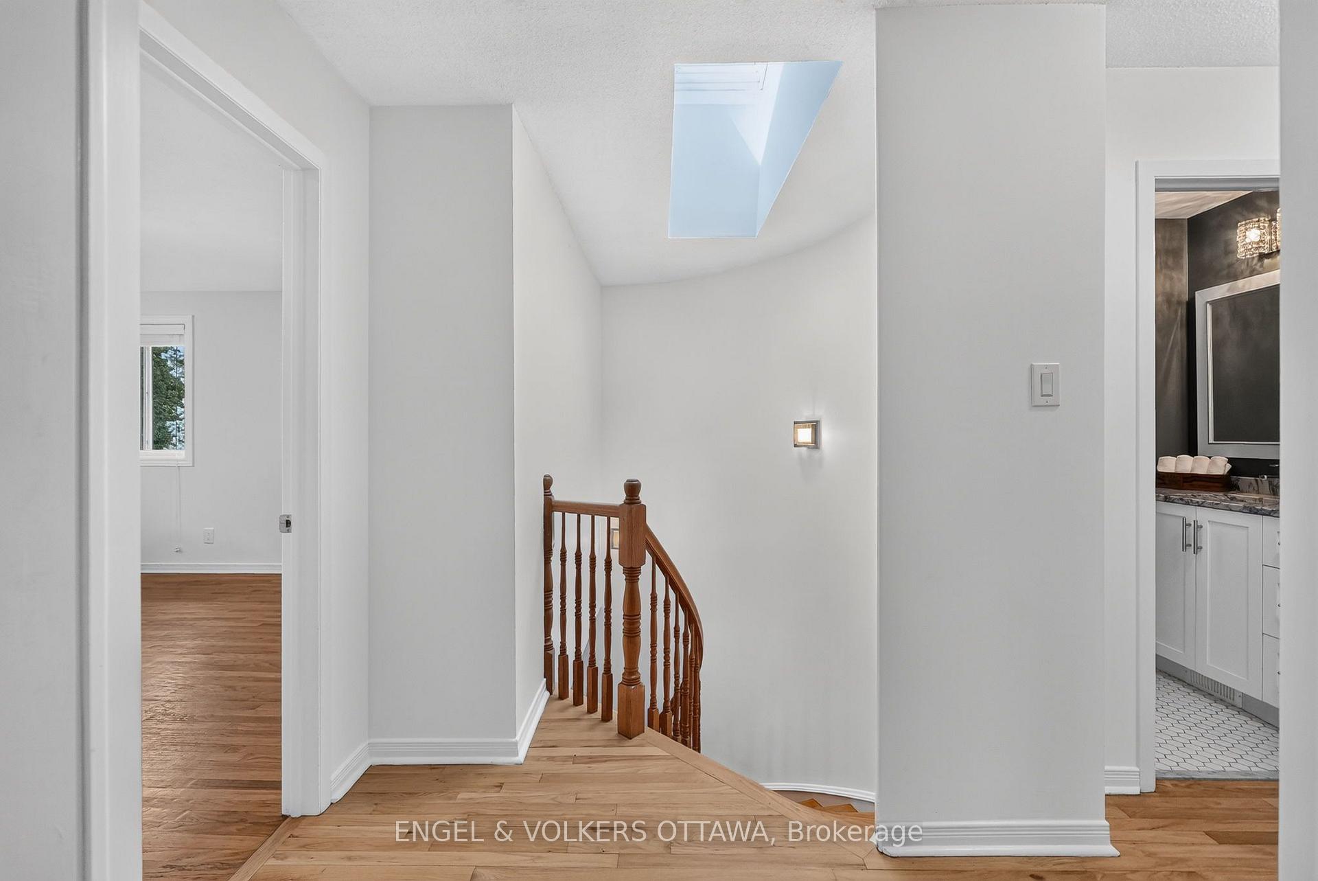 Photo 19 of 22 Lynhurst Avenue, Ottawa, Mooneys Bay/Riverside Park — HOMEH