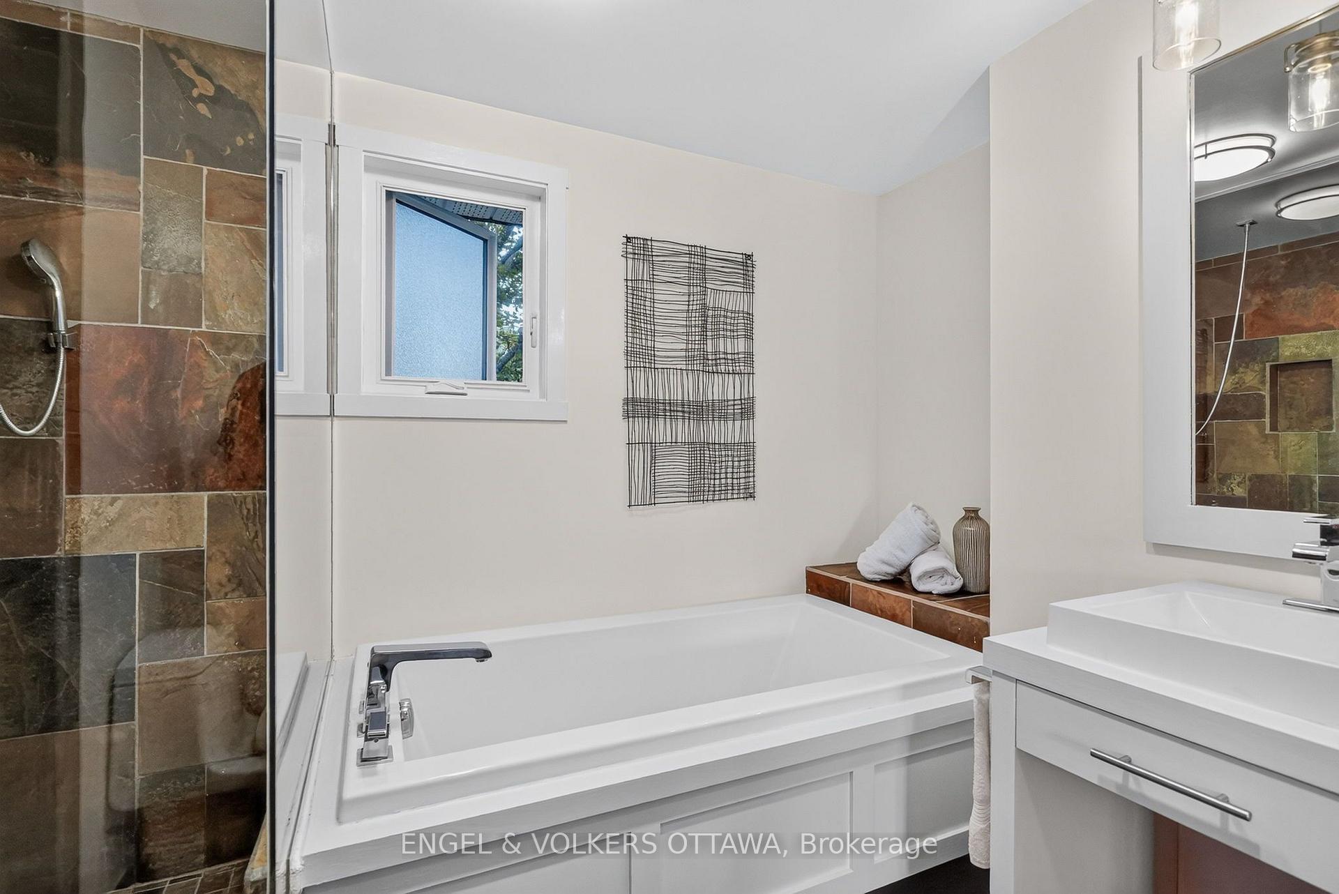 Photo 24 of 22 Lynhurst Avenue, Ottawa, Mooneys Bay/Riverside Park — HOMEH