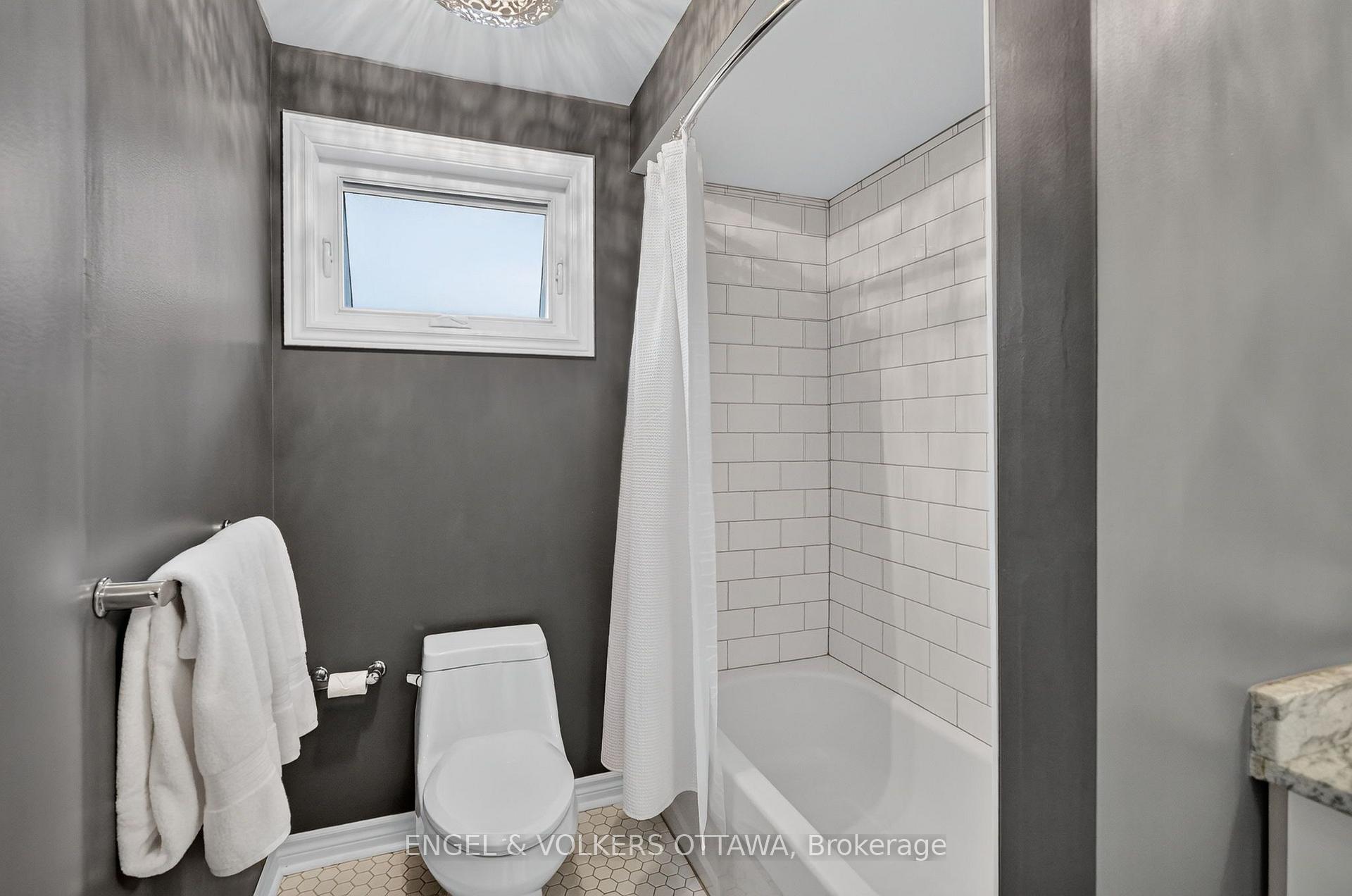 Photo 32 of 22 Lynhurst Avenue, Ottawa, Mooneys Bay/Riverside Park — HOMEH