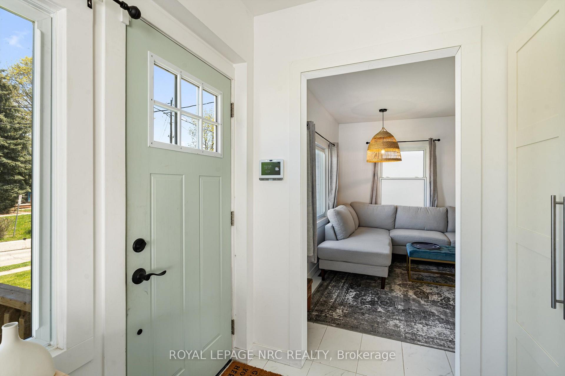 Photo 7 of 37 Lock Street, St. Catharines, Port Dalhousie — HOMEH