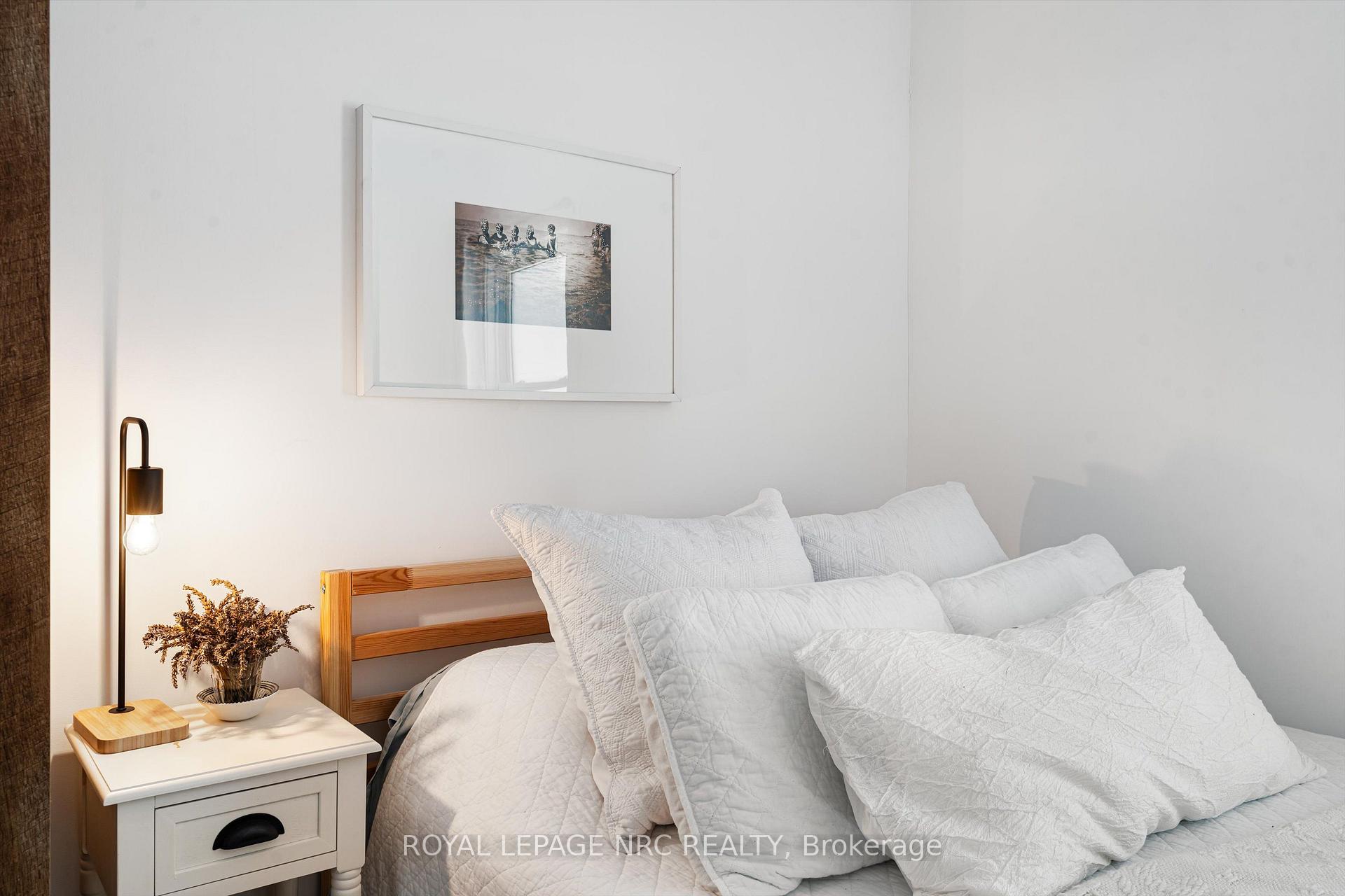 Photo 19 of 37 Lock Street, St. Catharines, Port Dalhousie — HOMEH