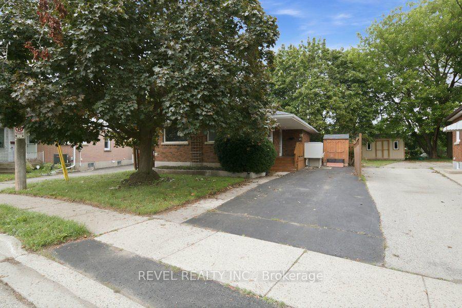 Photo 1 of 115 Tenth Avenue, Brantford, Eagle Place East — HOMEH