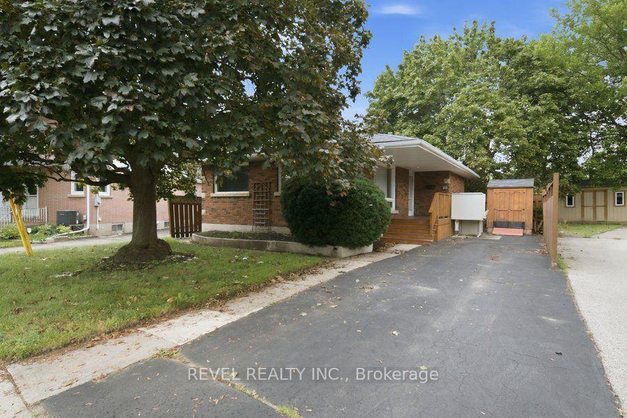 Photo 2 of 115 Tenth Avenue, Brantford, Eagle Place East — HOMEH