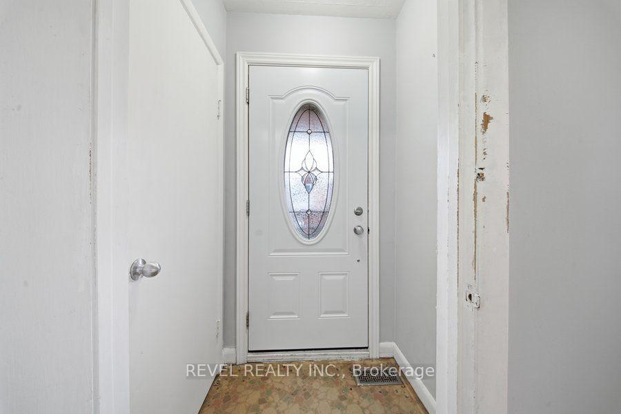 Photo 8 of 115 Tenth Avenue, Brantford, Eagle Place East — HOMEH