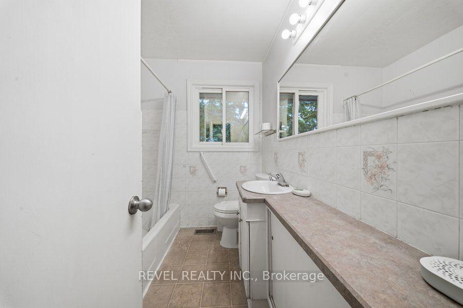 Photo 17 of 115 Tenth Avenue, Brantford, Eagle Place East — HOMEH