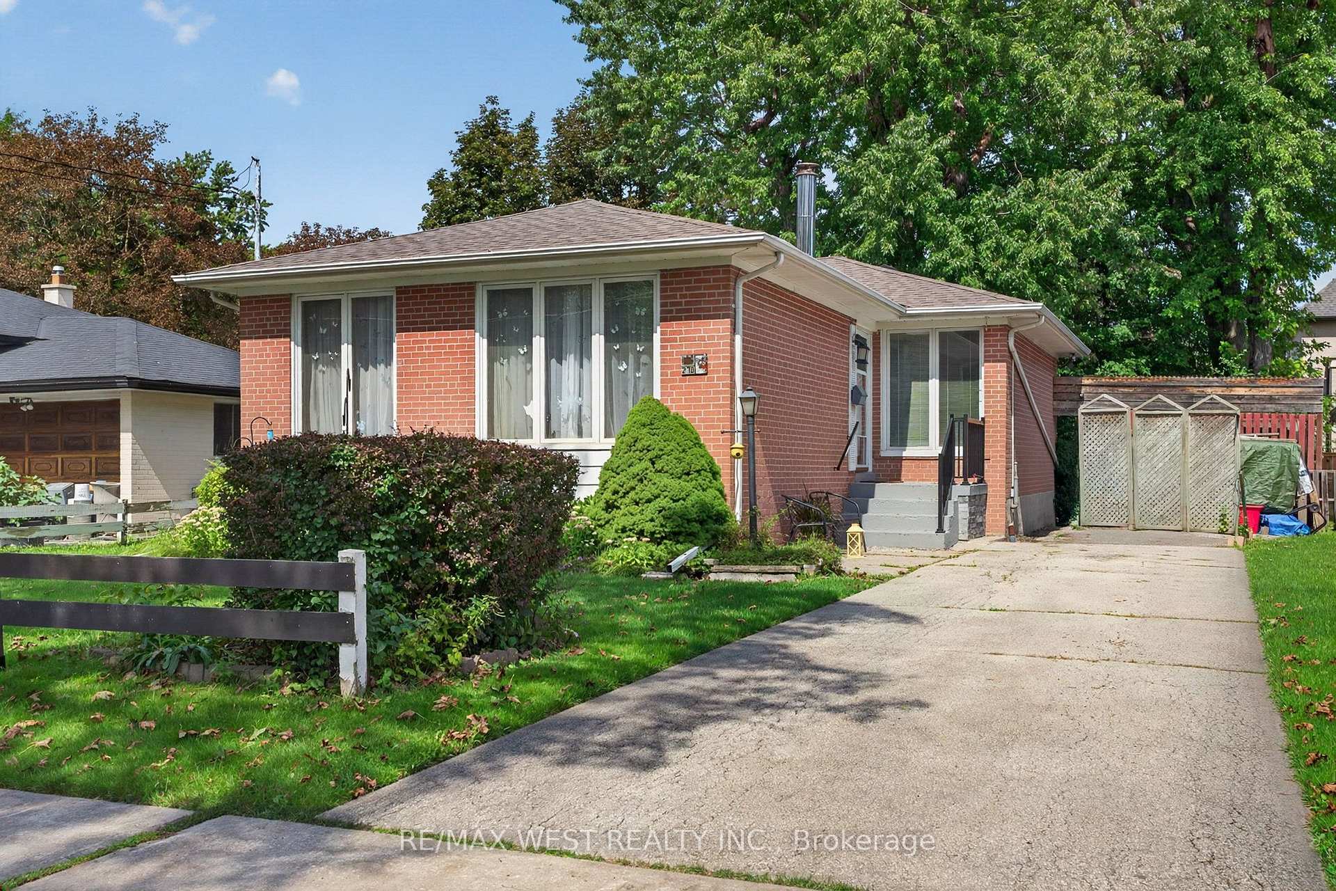Front of 270 Homewood Avenue
