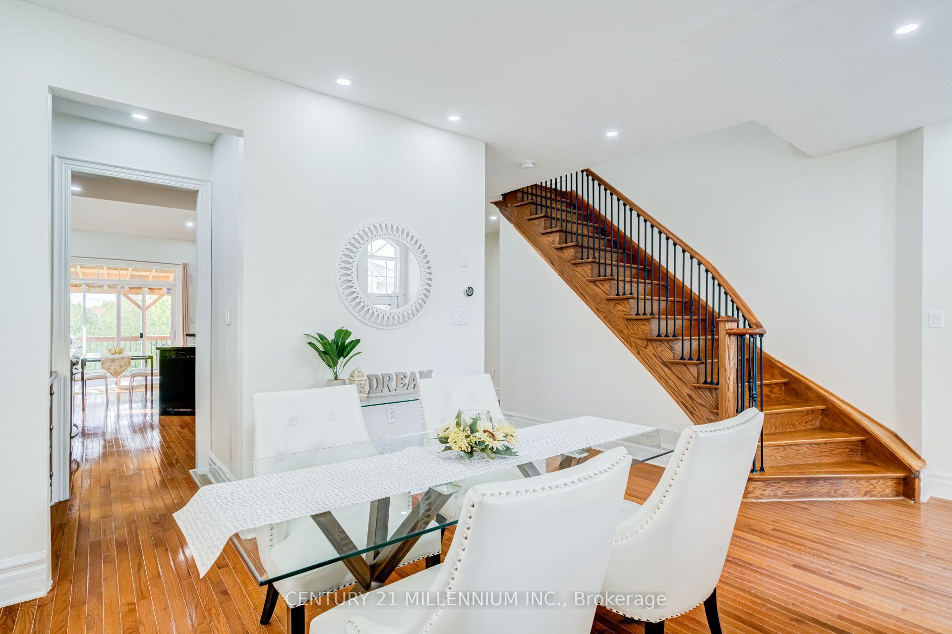 Photo 11 of 102 Southlake Boulevard, Brampton, Madoc — HOMEH