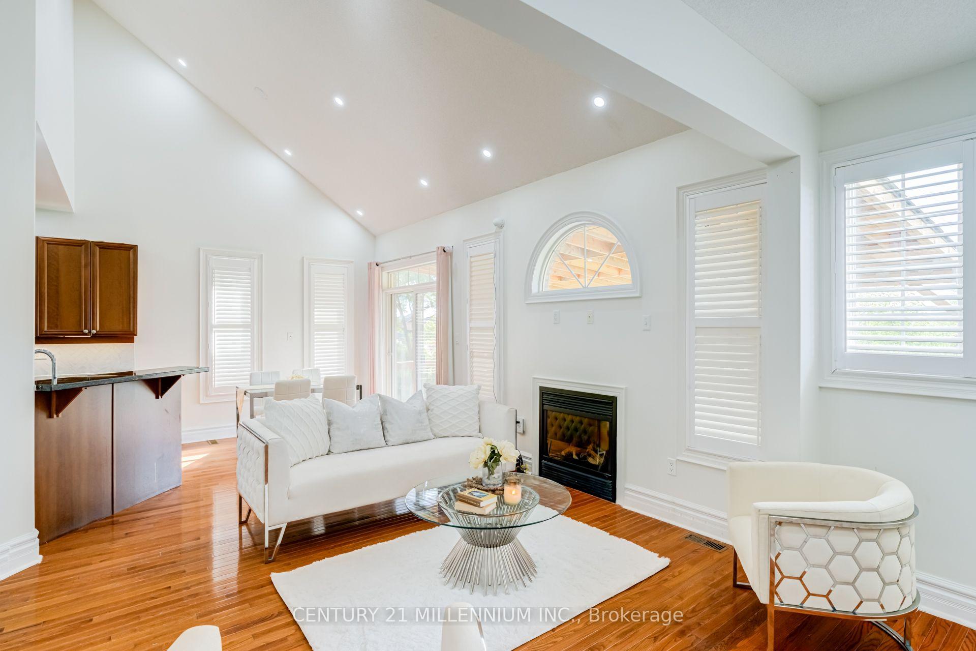 Photo 17 of 102 Southlake Boulevard, Brampton, Madoc — HOMEH