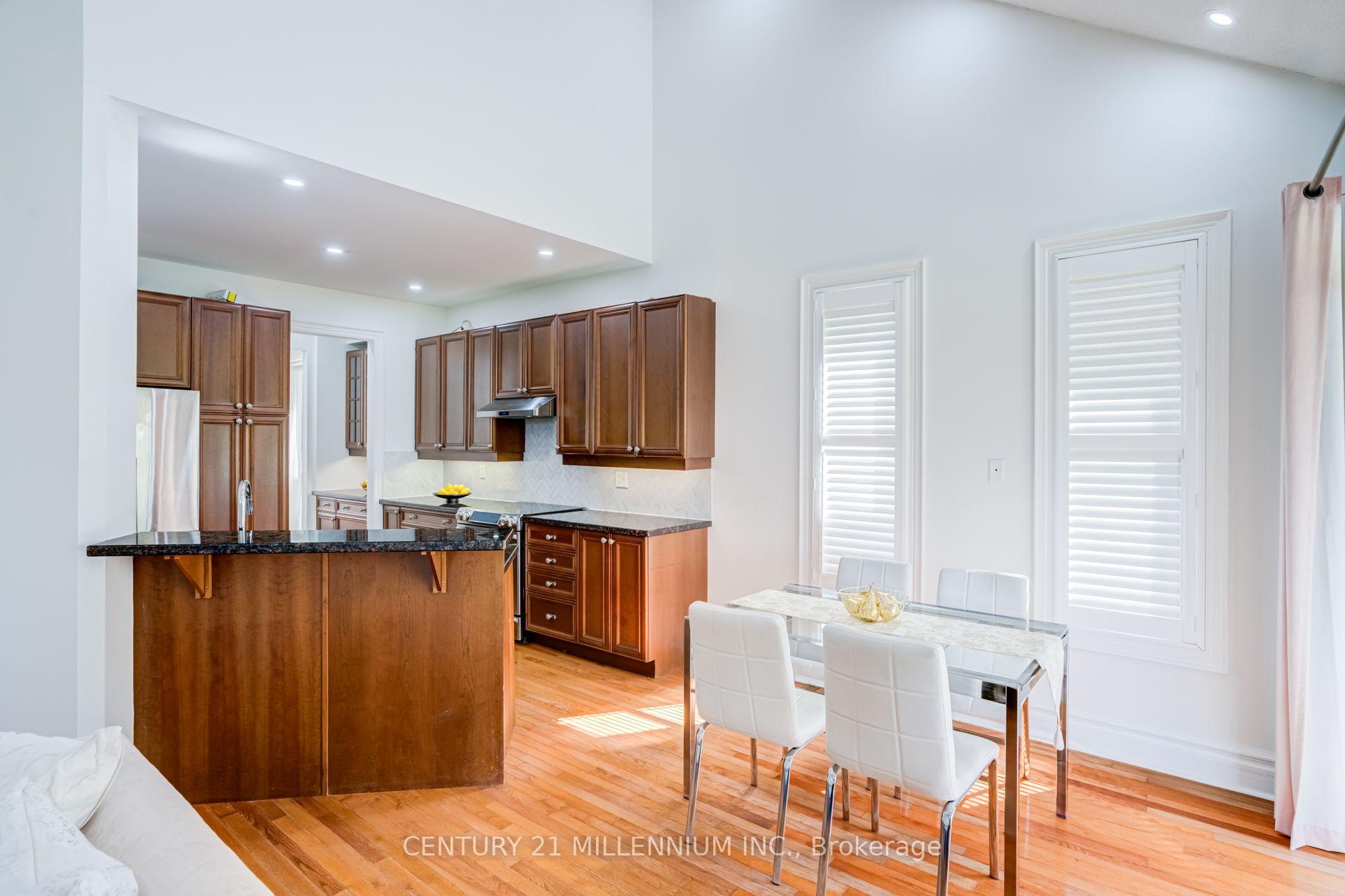 Photo 19 of 102 Southlake Boulevard, Brampton, Madoc — HOMEH