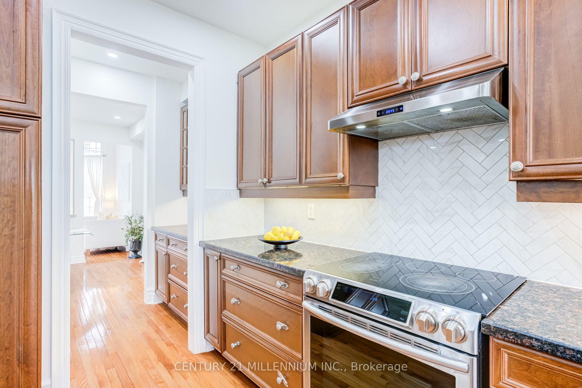 Photo 25 of 102 Southlake Boulevard, Brampton, Madoc — HOMEH