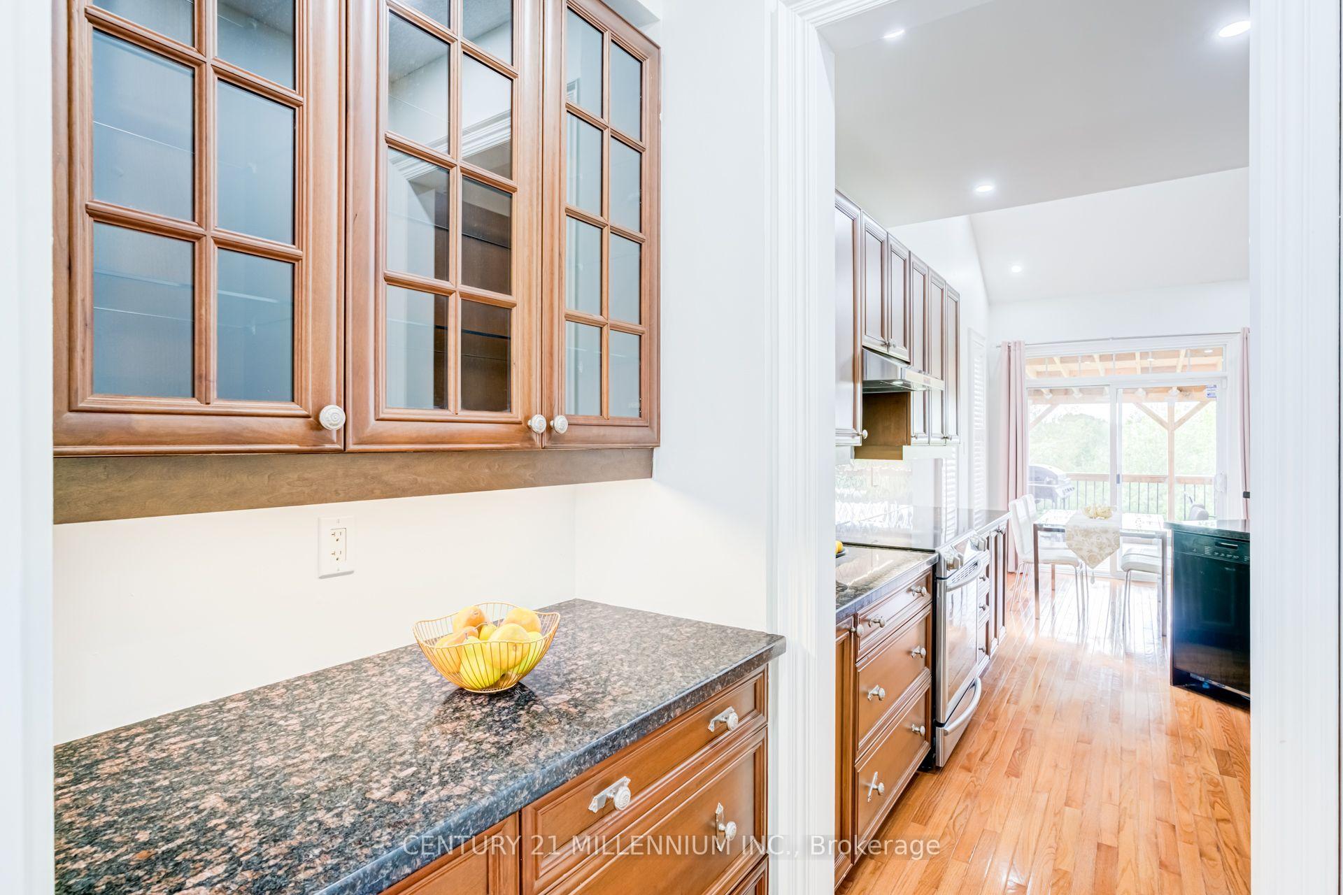Photo 26 of 102 Southlake Boulevard, Brampton, Madoc — HOMEH