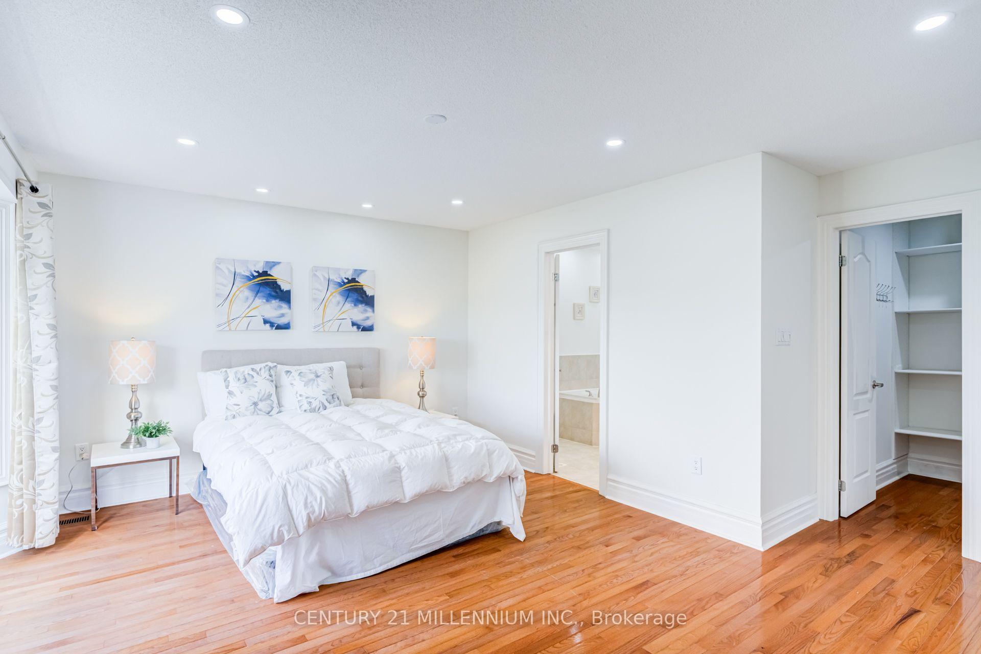 Photo 35 of 102 Southlake Boulevard, Brampton, Madoc — HOMEH