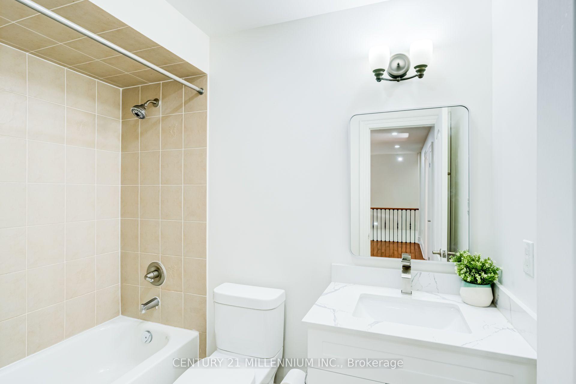 Photo 39 of 102 Southlake Boulevard, Brampton, Madoc — HOMEH