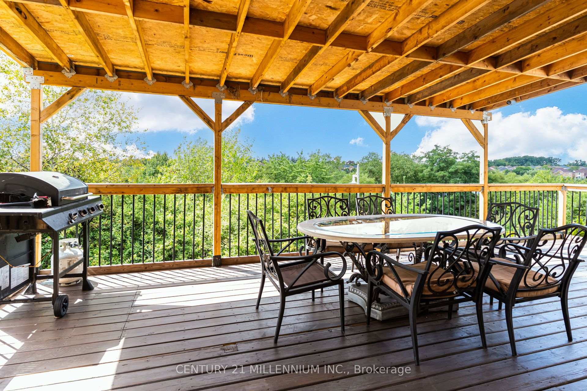 Photo 48 of 102 Southlake Boulevard, Brampton, Madoc — HOMEH