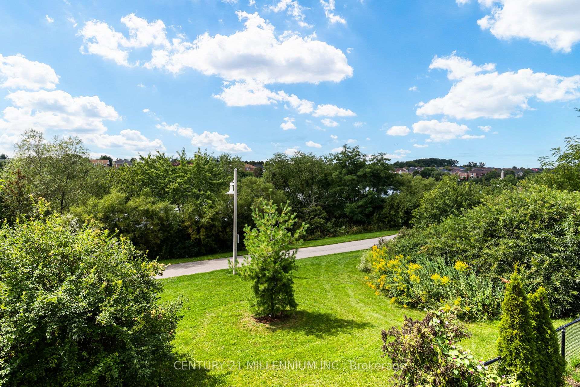 Photo 50 of 102 Southlake Boulevard, Brampton, Madoc — HOMEH