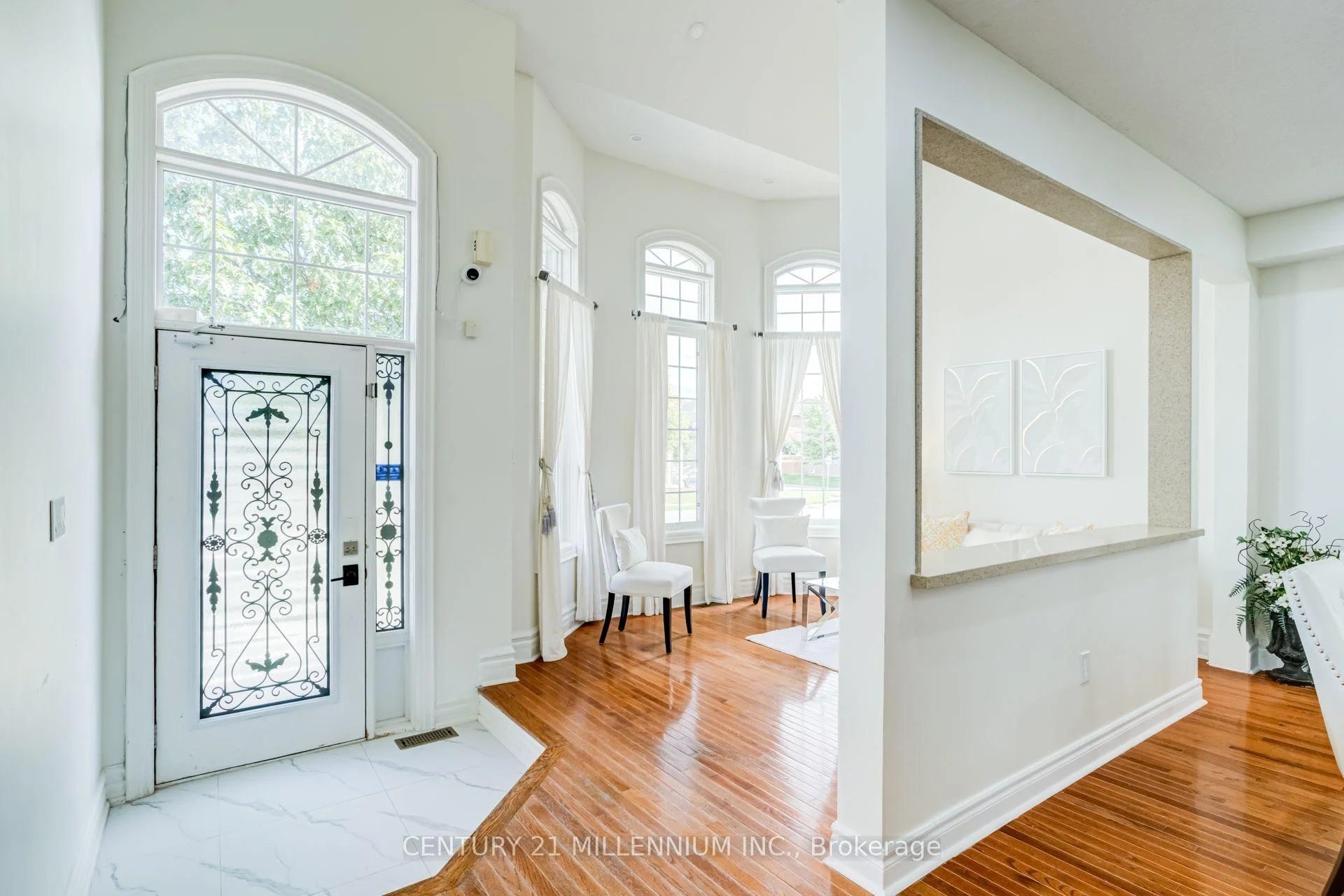 Photo 6 of 102 Southlake Boulevard, Brampton, Madoc — HOMEH