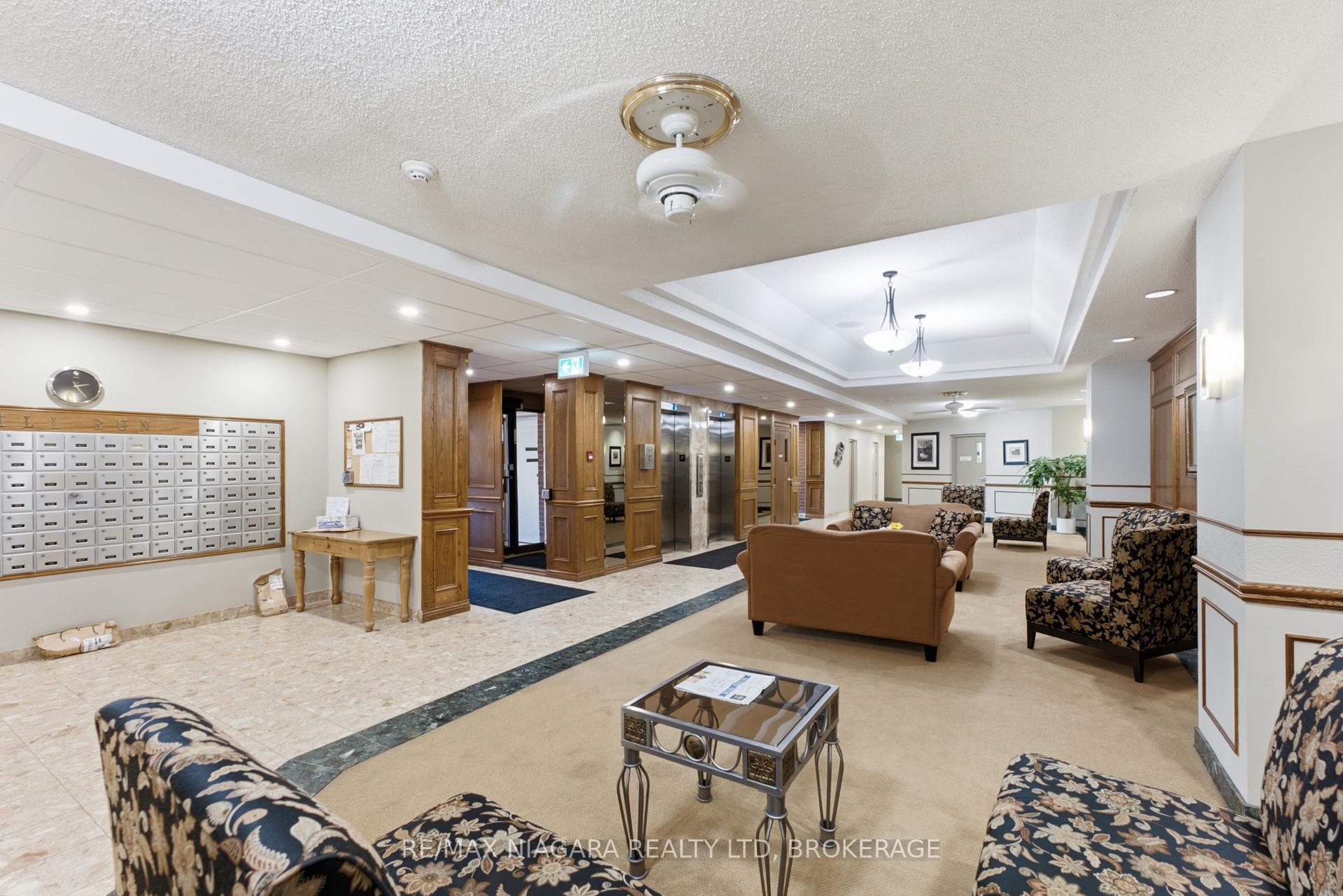 Photo 3 of Unit 411, 7 Gale Crescent, St. Catharines, E. Chester — HOMEH