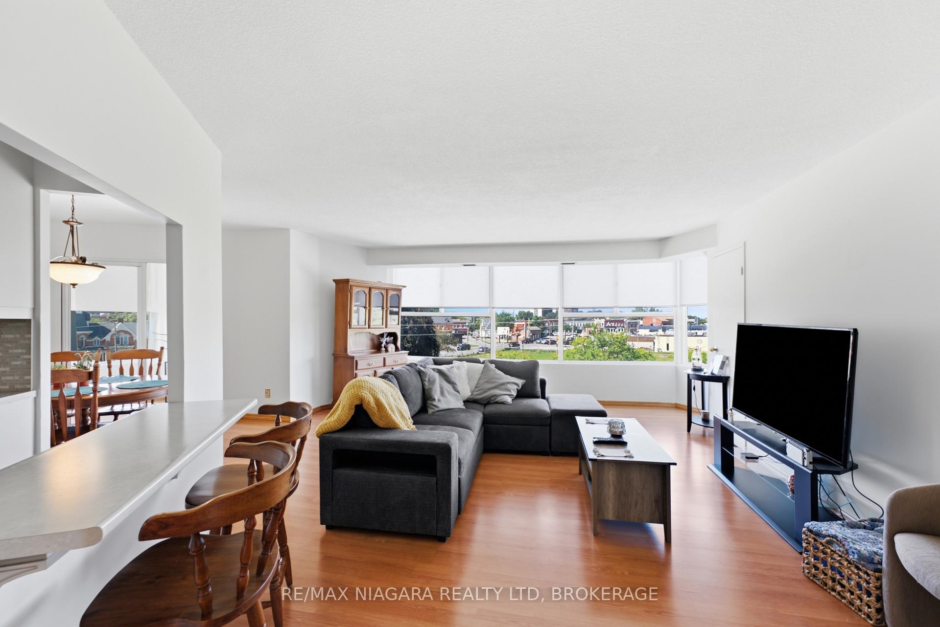 Photo 13 of Unit 411, 7 Gale Crescent, St. Catharines, E. Chester — HOMEH