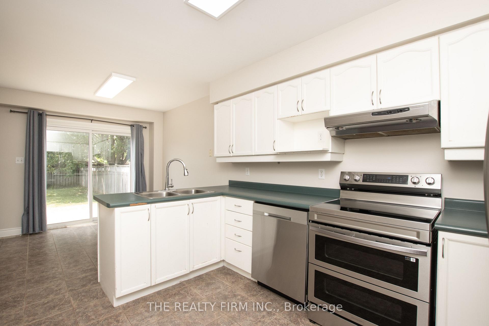 Photo 8 of 382 Lighthouse Road, London, South U — HOMEH