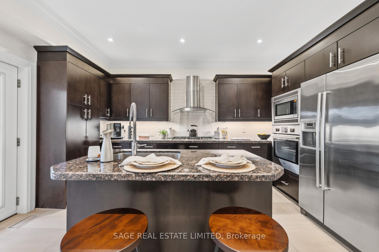 Photo 10 of 50 Northampton Drive, Etobicoke, Islington-City Centre West — HOMEH