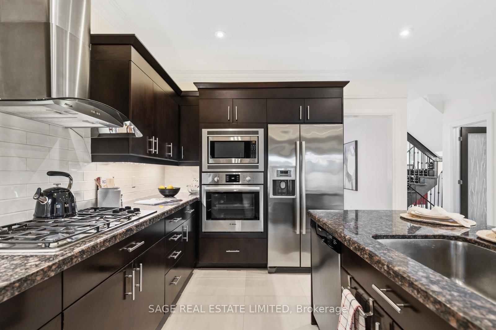 Photo 11 of 50 Northampton Drive, Etobicoke, Islington-City Centre West — HOMEH