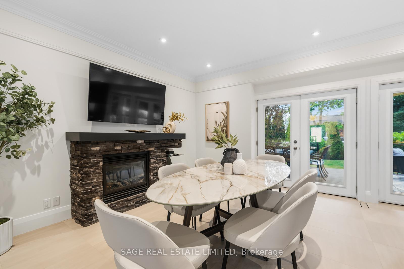 Photo 13 of 50 Northampton Drive, Etobicoke, Islington-City Centre West — HOMEH