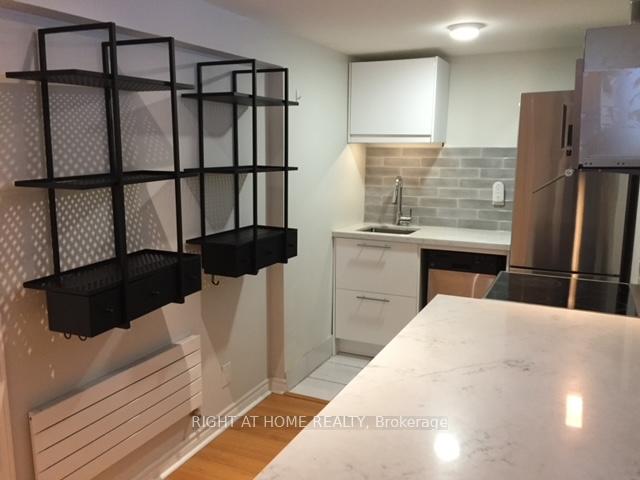 Photo 8 of Unit B, 172 Davisville Avenue, Toronto, Mount Pleasant East — HOMEH