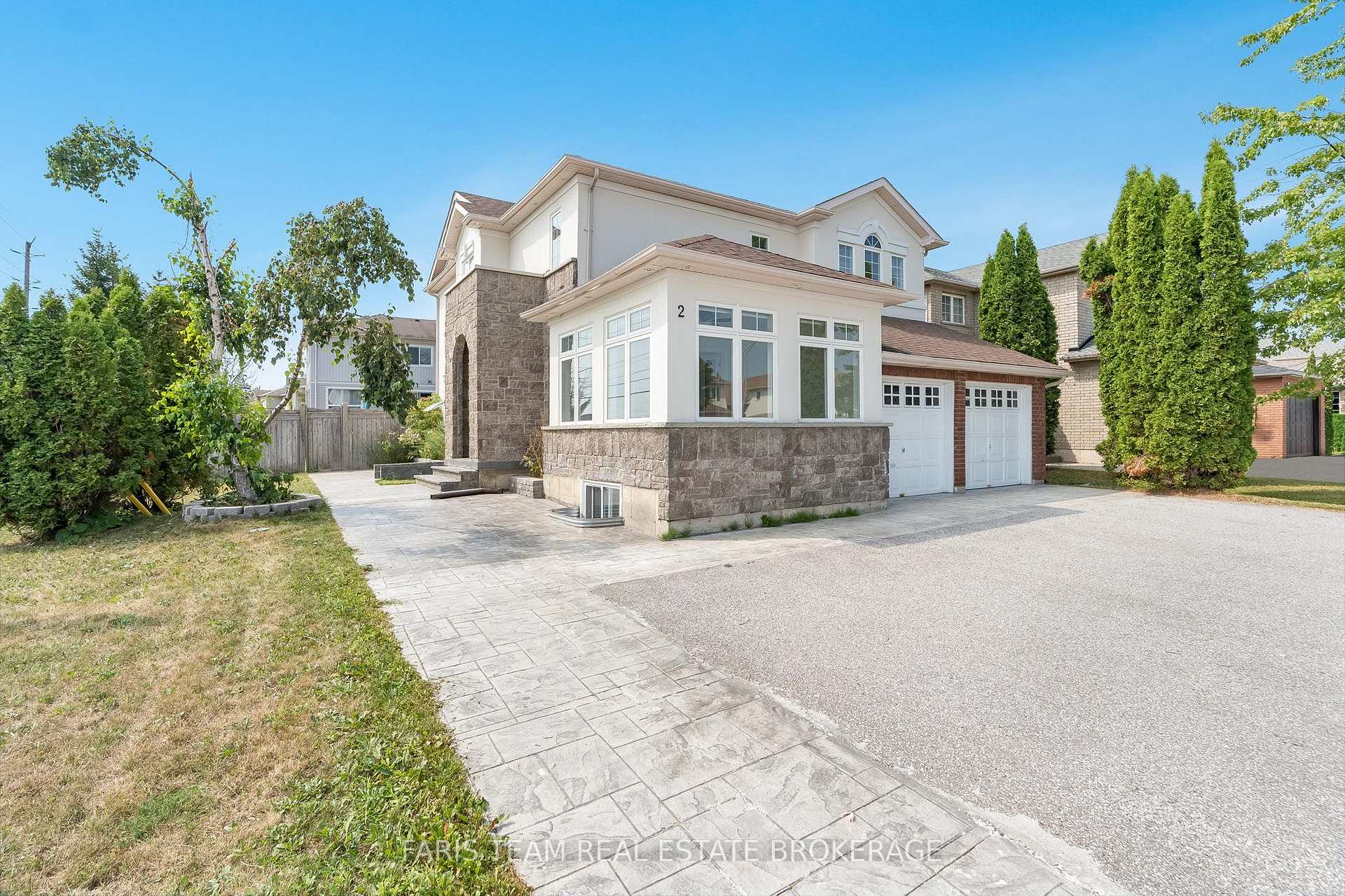 Photo 3 of 2 Vanessa Drive, Orillia — HOMEH