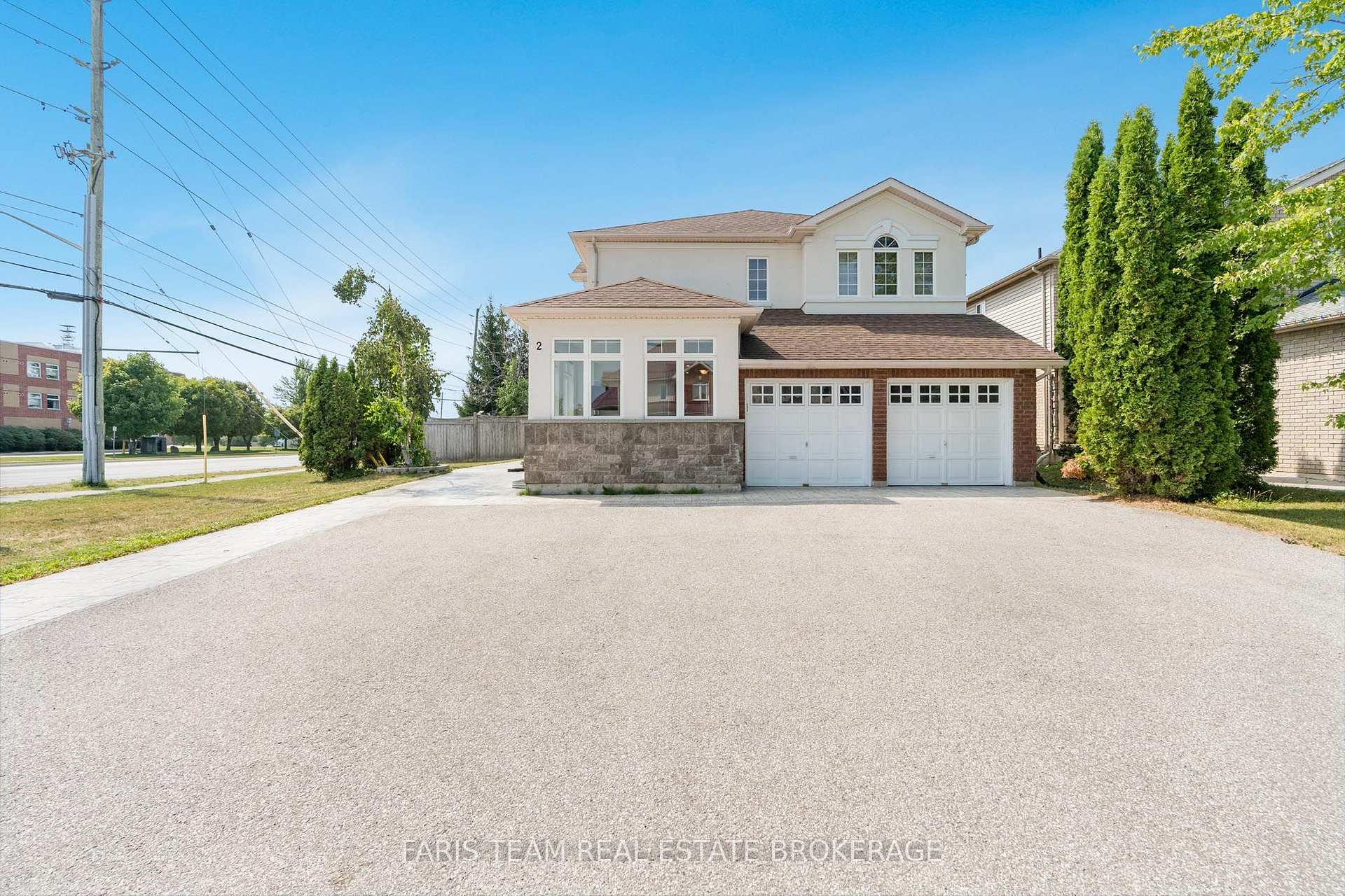 Photo 4 of 2 Vanessa Drive, Orillia — HOMEH
