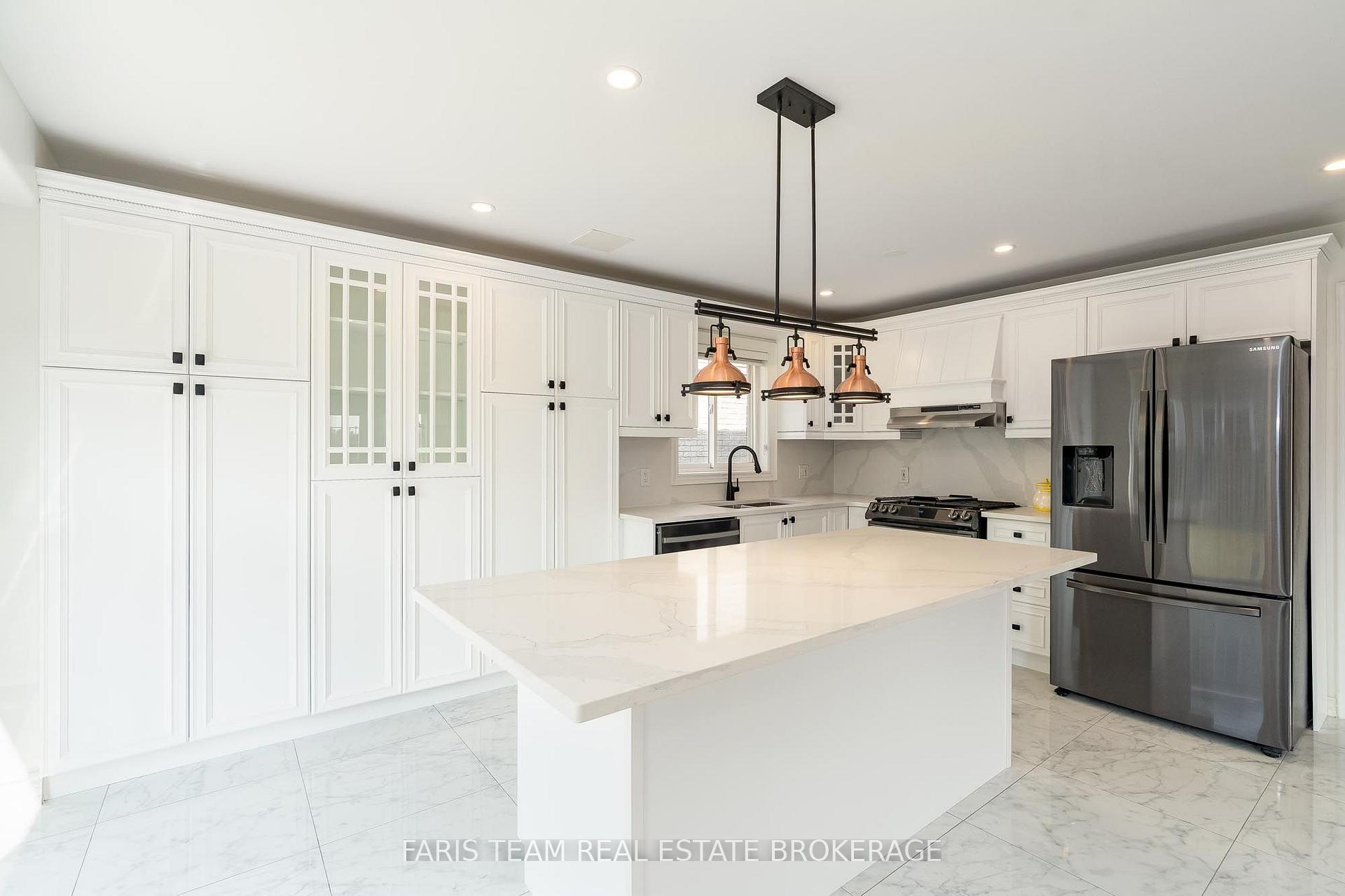 Photo 7 of 2 Vanessa Drive, Orillia — HOMEH