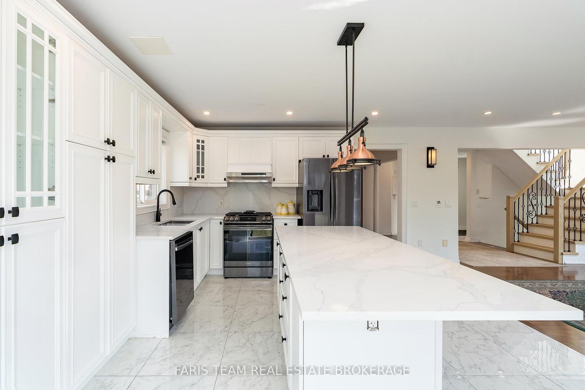 Photo 8 of 2 Vanessa Drive, Orillia — HOMEH